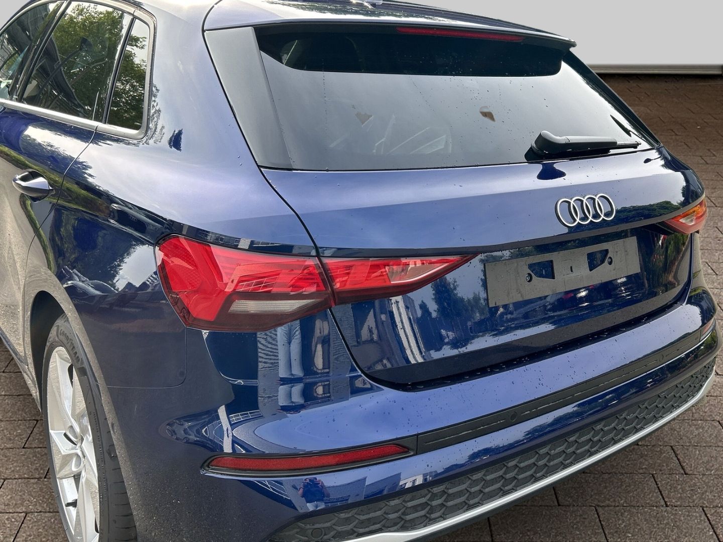 Fahrzeug 20 Fahrzeugabbildung Audi A3 SPORTBACK TFSI 85 kW +AHK+VIRTUAL+NAVI+SHZ