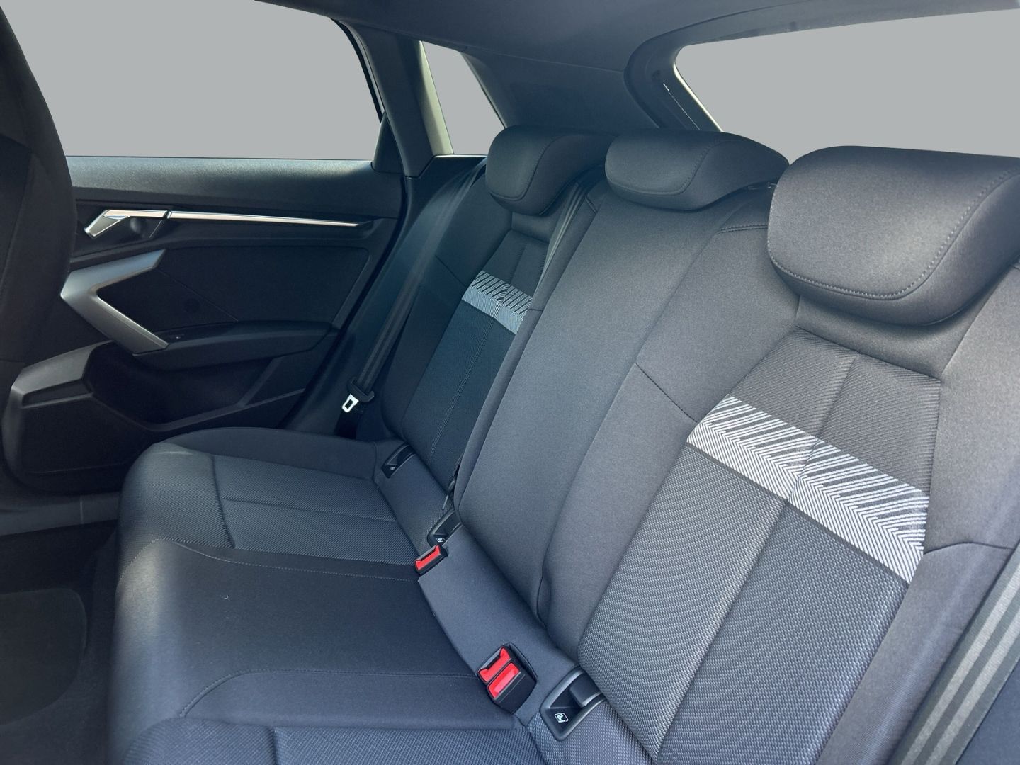 Fahrzeugabbildung Audi A3 SPORTBACK ADVANCED TFSI+LED+AHK+VIRTUAL+SHZ