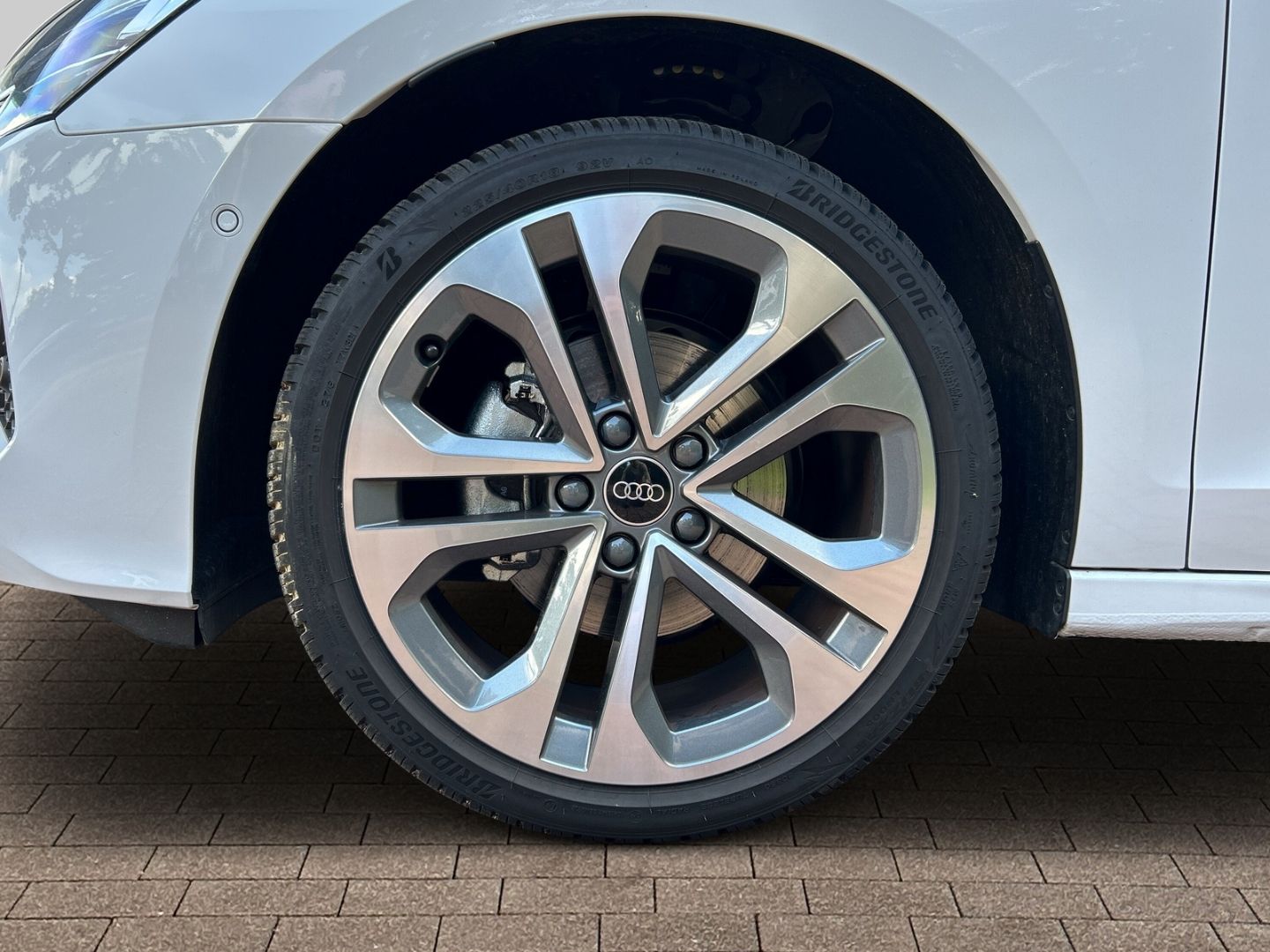 Fahrzeugabbildung Audi A3 SPORTBACK ADVANCED TFSI+LED+AHK+VIRTUAL+SHZ