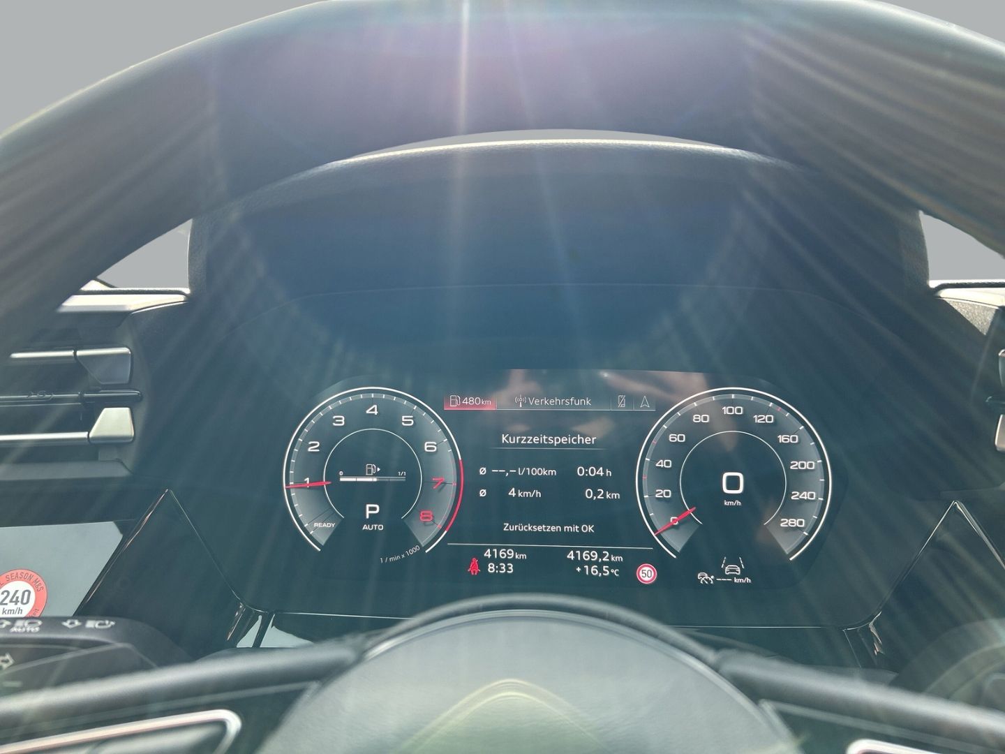 Fahrzeugabbildung Audi A3 SPORTBACK ADVANCED TFSI+AHK+LED+NAVI+VIRTUAL
