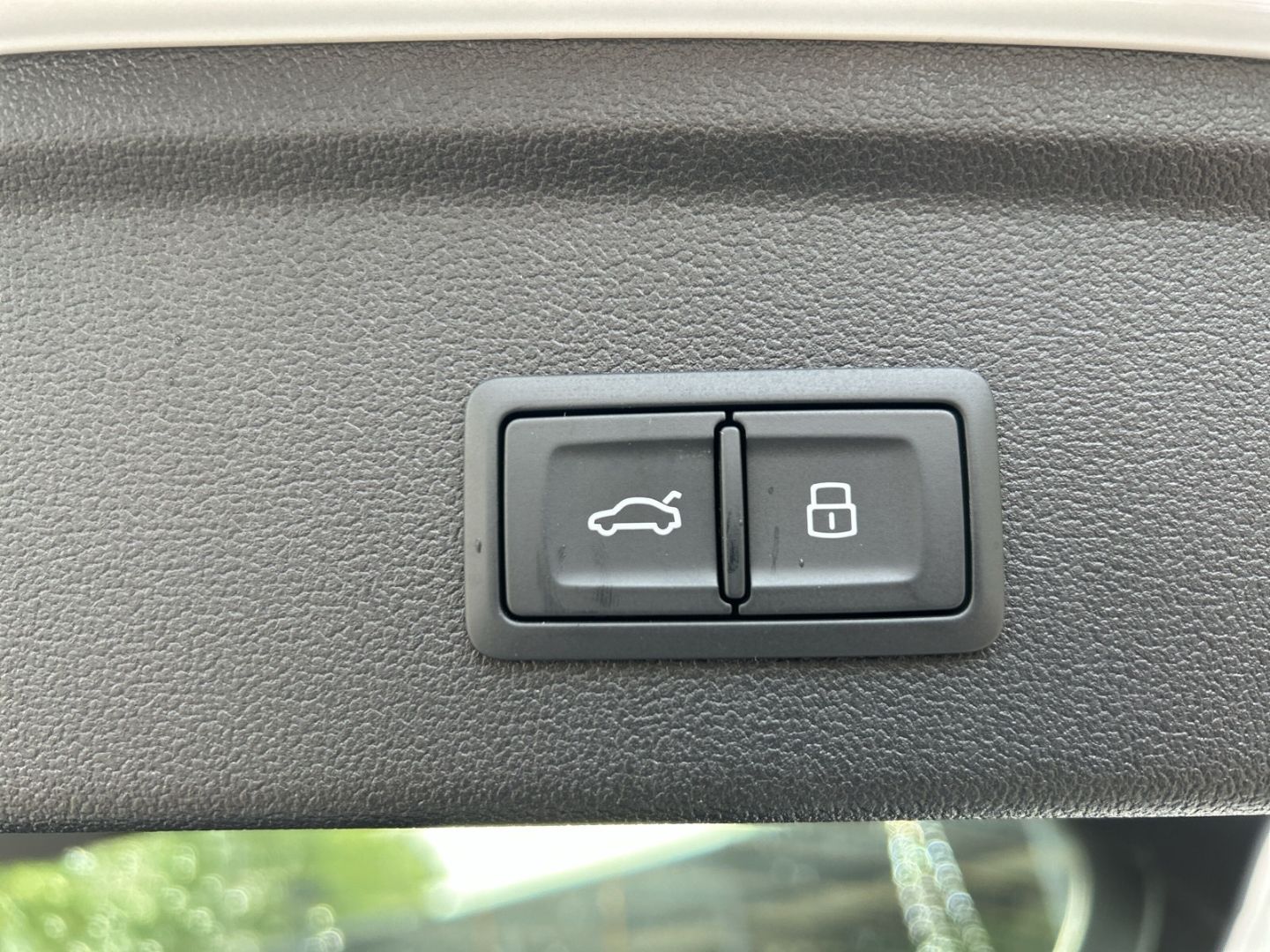 Fahrzeugabbildung Audi A3 SPORTBACK ADVANCED TFSI+AHK+LED+NAVI+VIRTUAL
