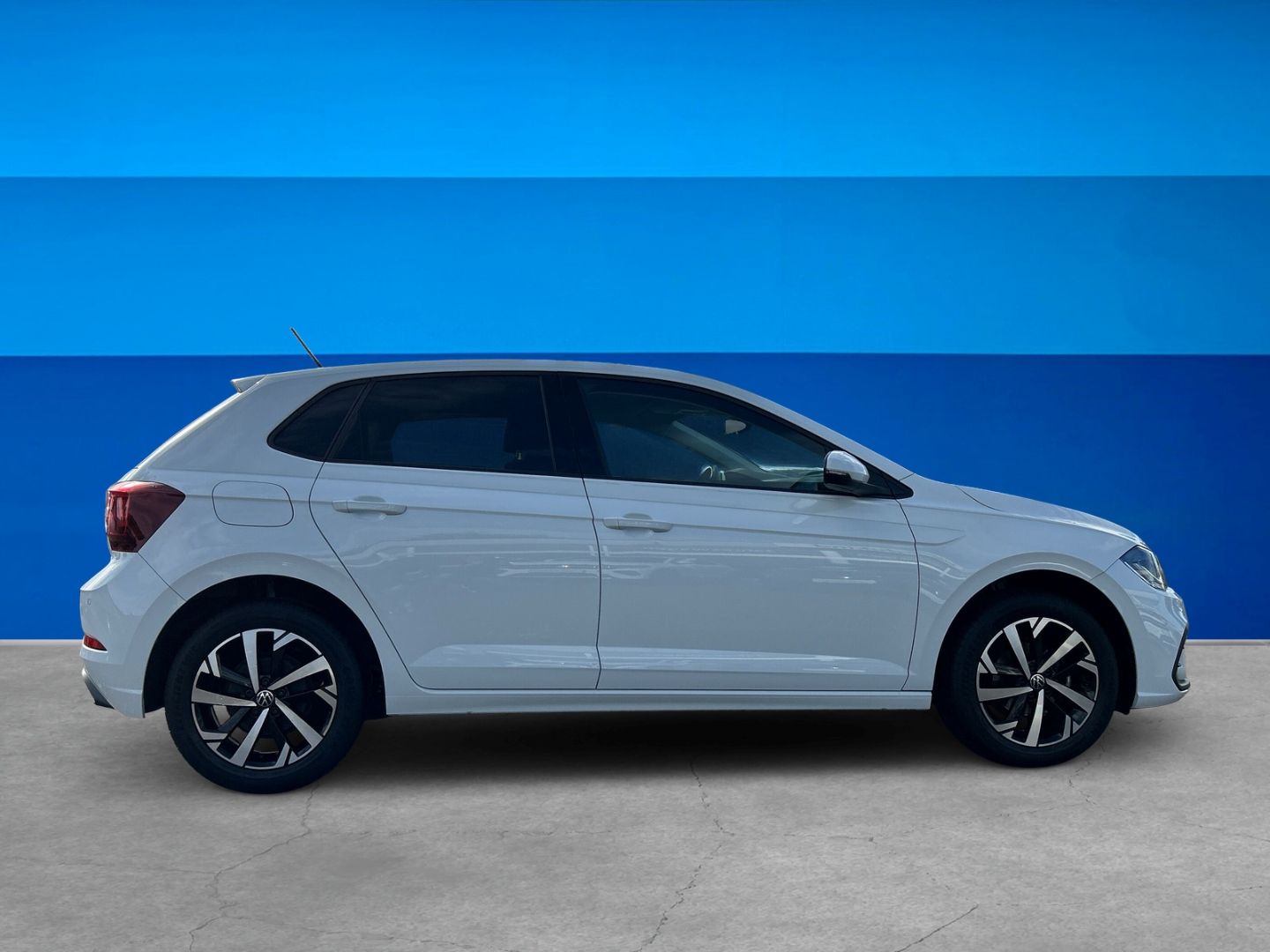 Fahrzeug 6 Fahrzeugabbildung Volkswagen Polo VI 1.0 TSI Life Navi Digitales Cockpit LED - mit KI generiert/bearbeitet