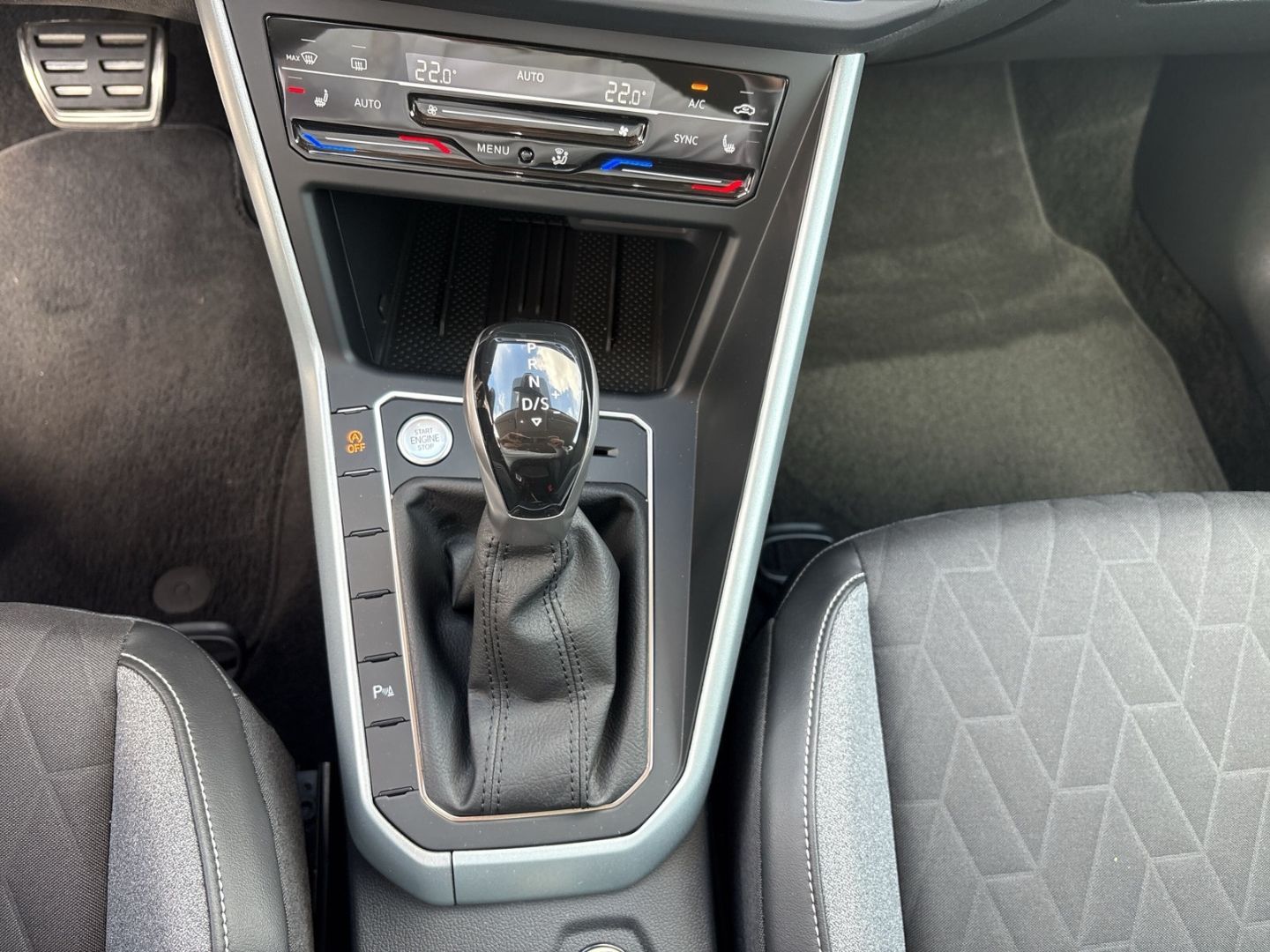 Fahrzeug 19 Fahrzeugabbildung Volkswagen Taigo 1.5 TSI Rear View AHK Goal