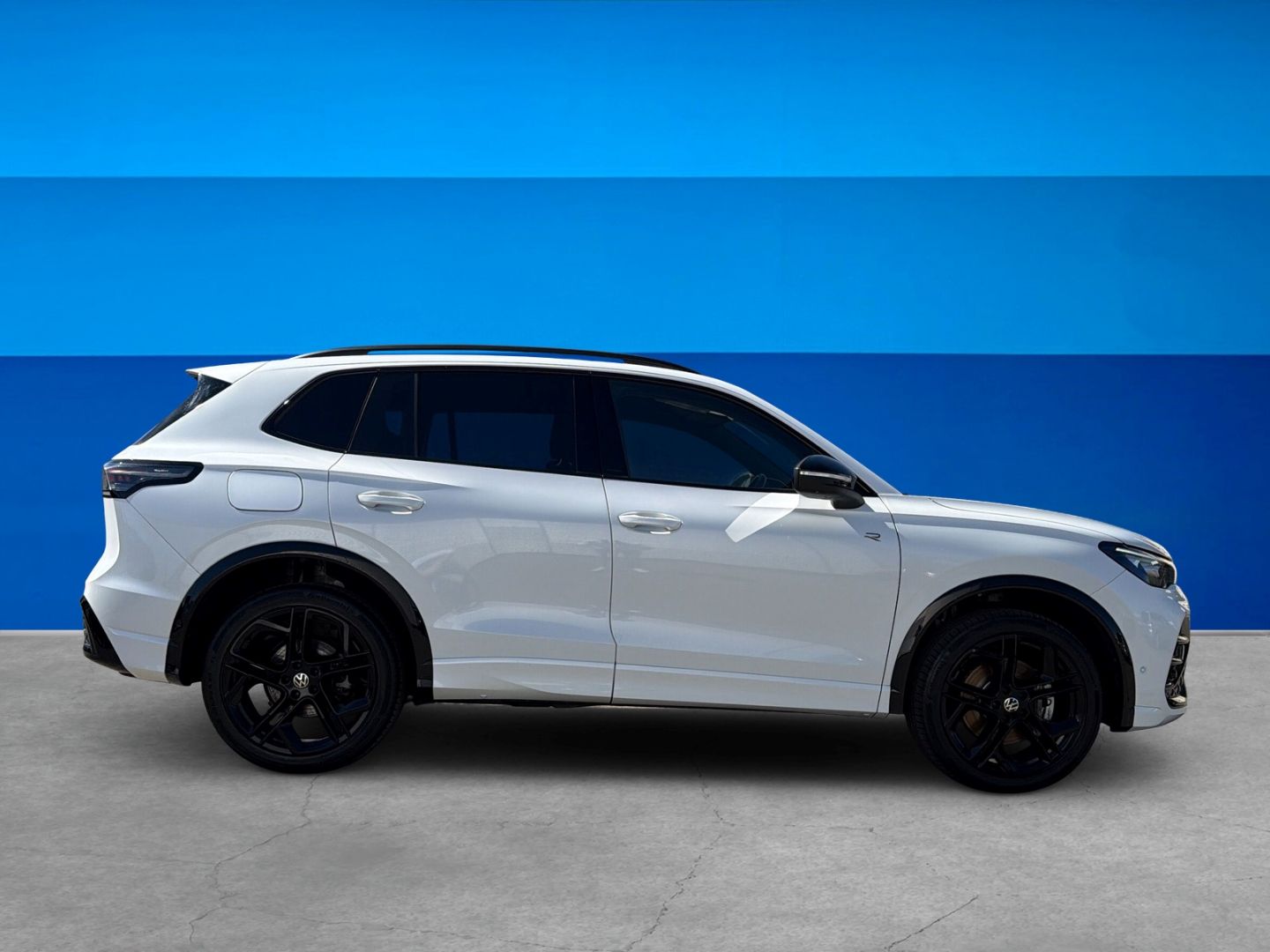 Fahrzeug 6 Fahrzeugabbildung Volkswagen Tiguan 142 kW 2.0 TDI R-Line 4Motion