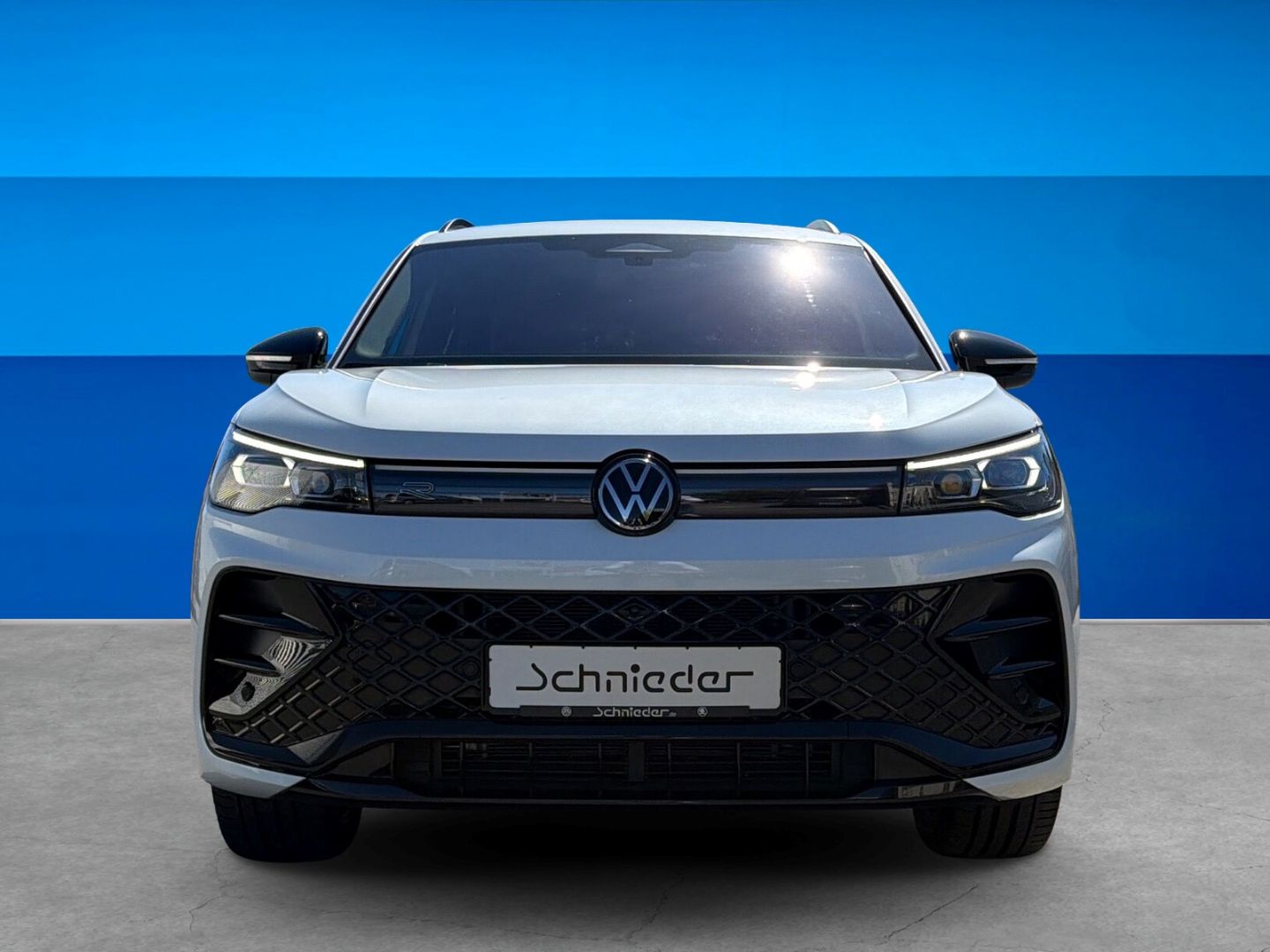 Fahrzeug 8 Fahrzeugabbildung Volkswagen Tiguan 142 kW 2.0 TDI R-Line 4Motion