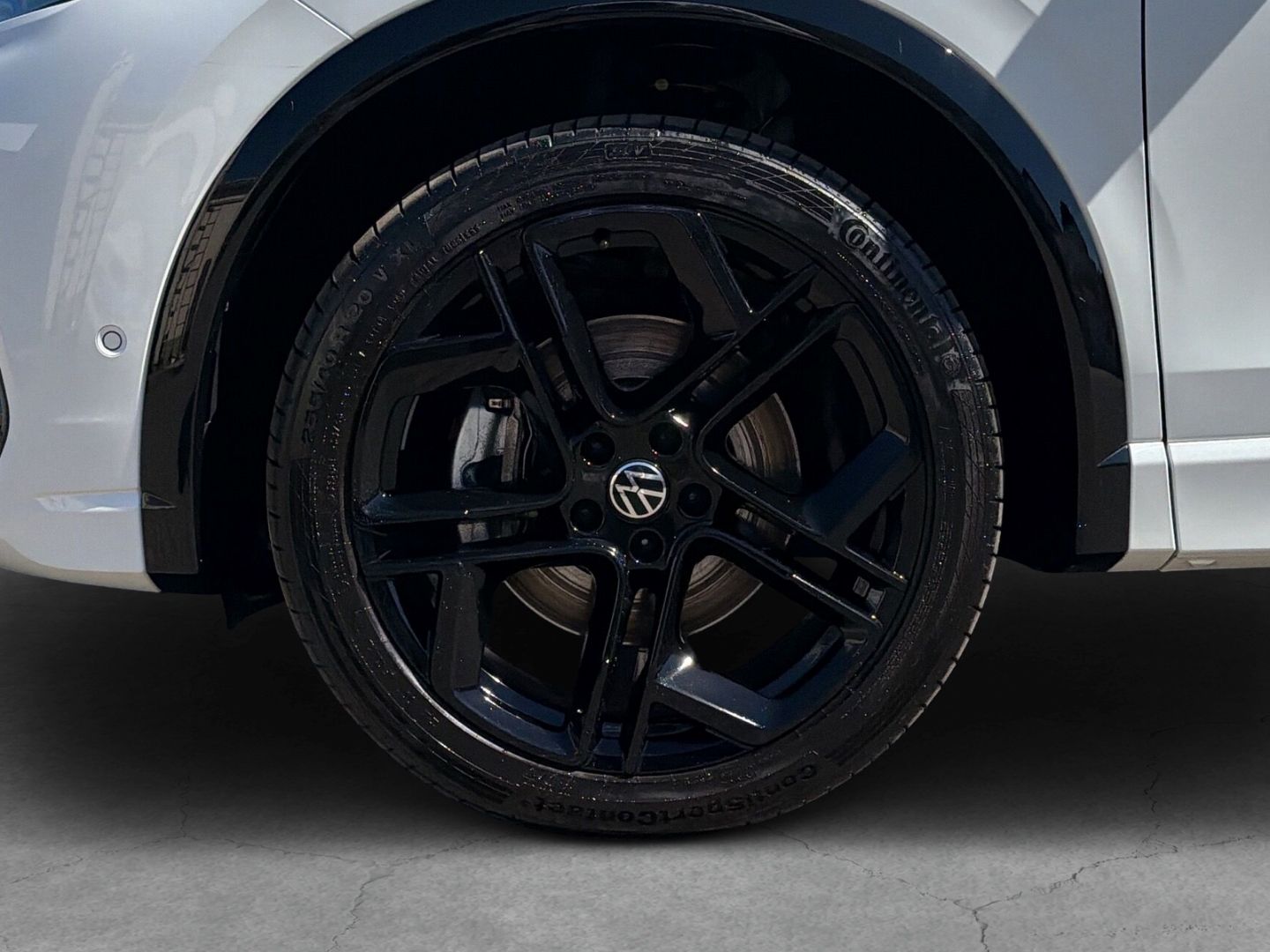 Fahrzeug 10 Fahrzeugabbildung Volkswagen Tiguan 142 kW 2.0 TDI R-Line 4Motion