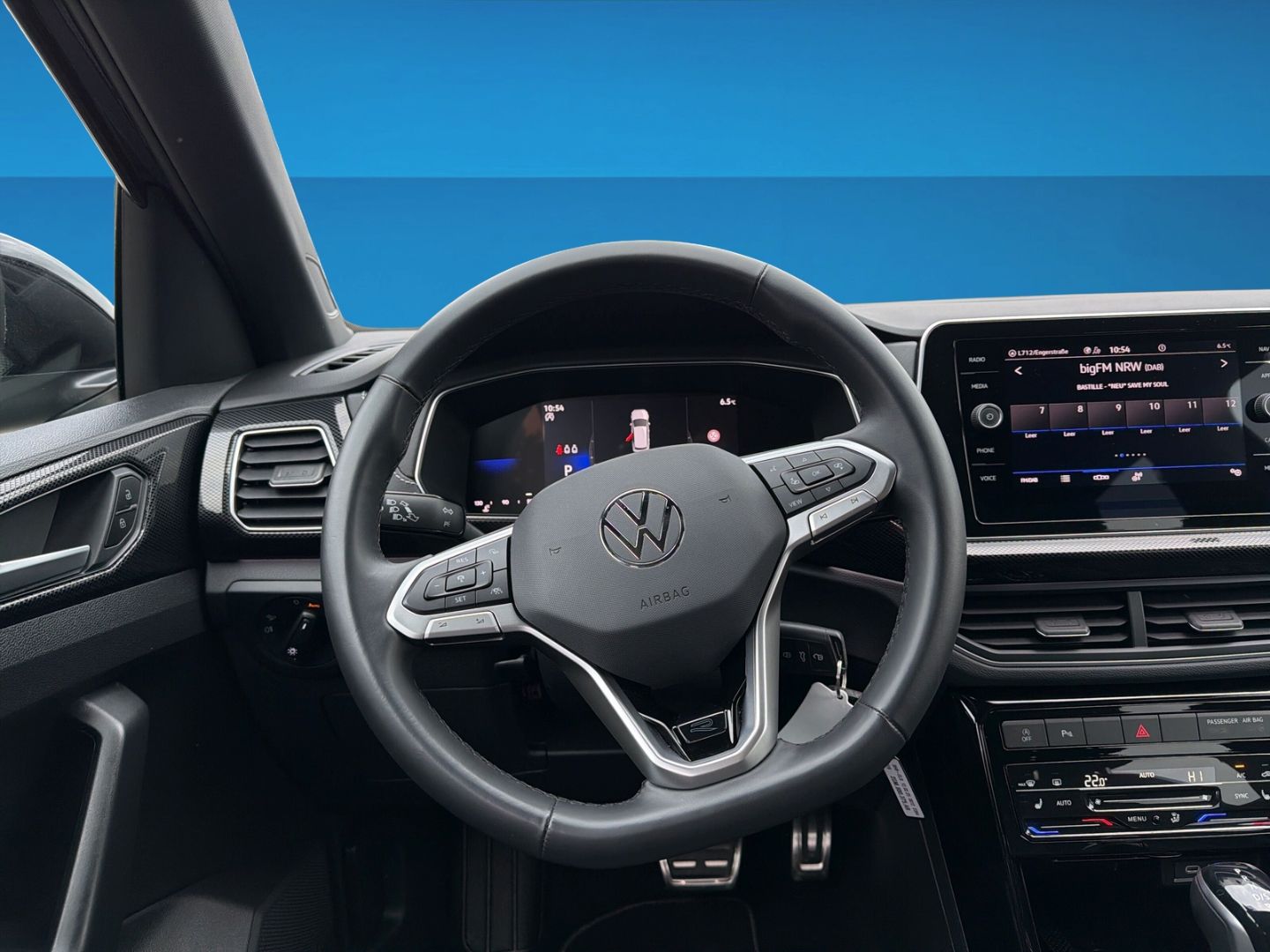 Fahrzeugabbildung Volkswagen T-Cross 1.5 TSI R-Line Rear View AHK Clima Navi
