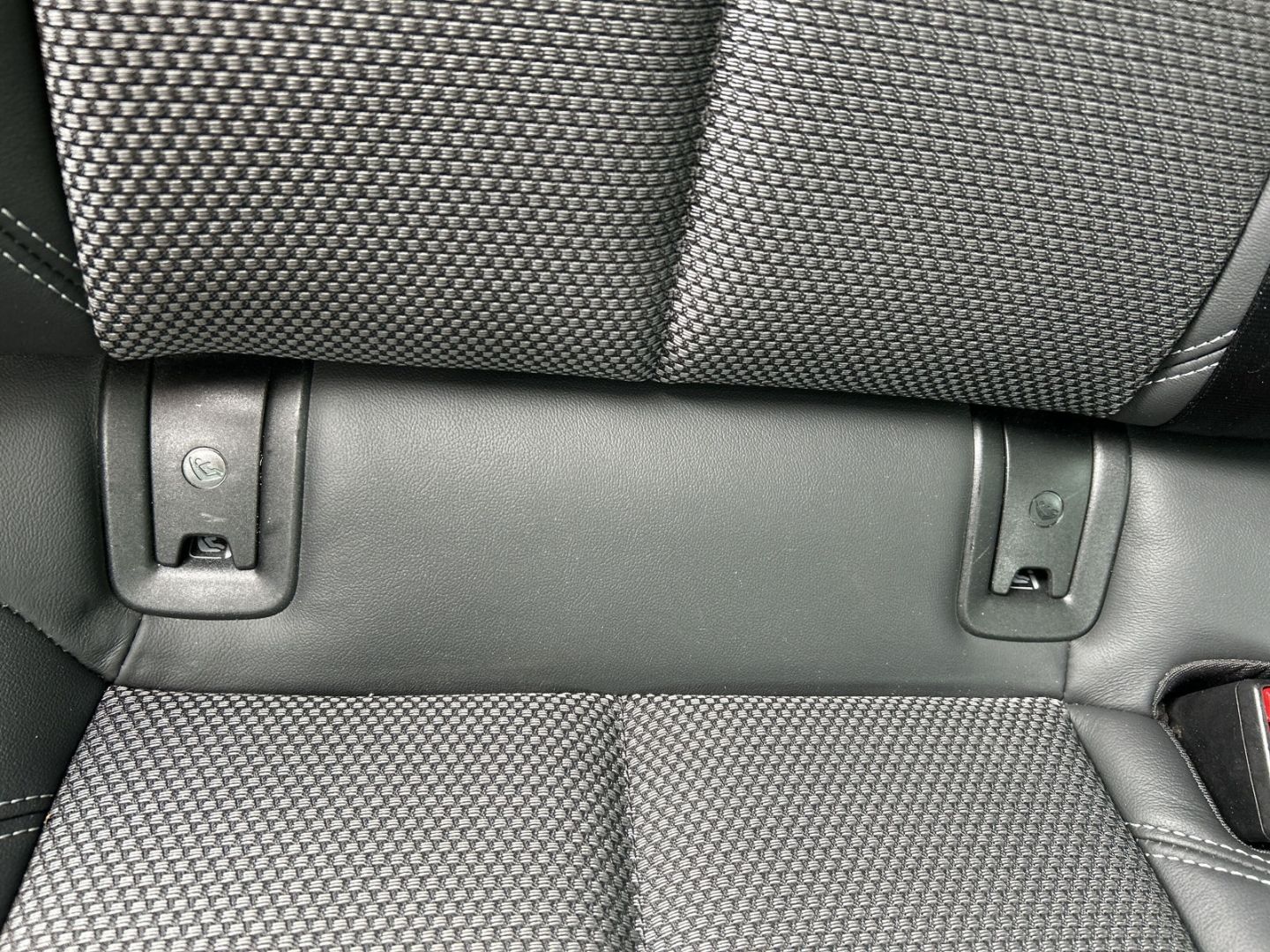 Fahrzeugabbildung Audi A6 Avant 35 2.0 TDI sport B&O PANO S-LINE Sportp