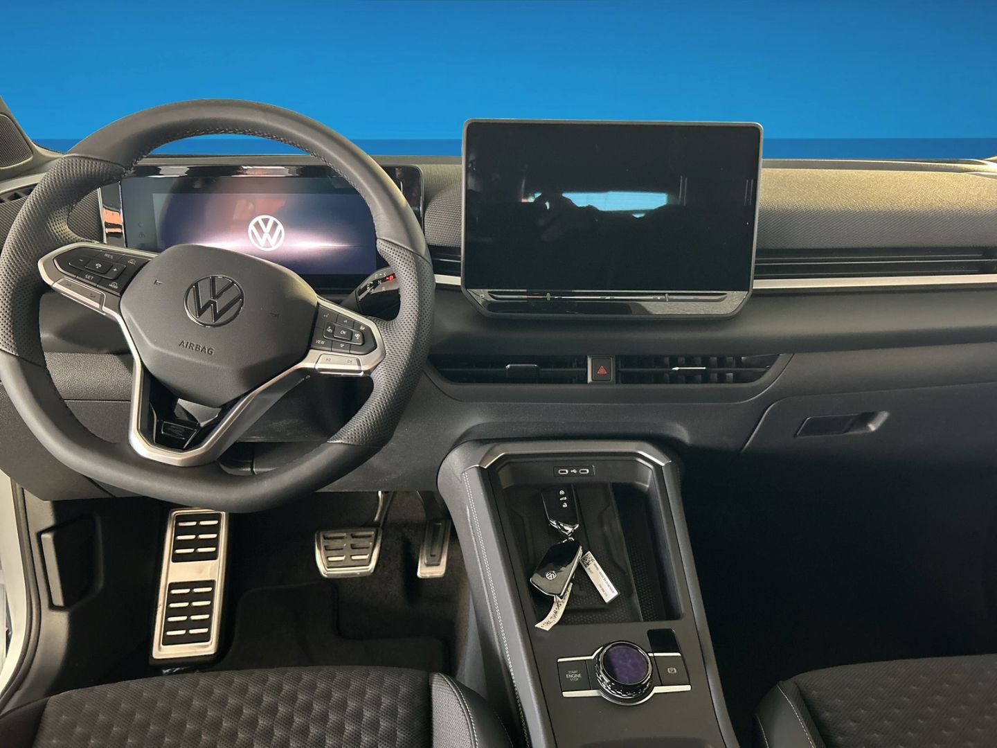Fahrzeugabbildung Volkswagen T-Roc R-Line 1.5l eTSI EASY OPEN IQ.LIGHT AHK