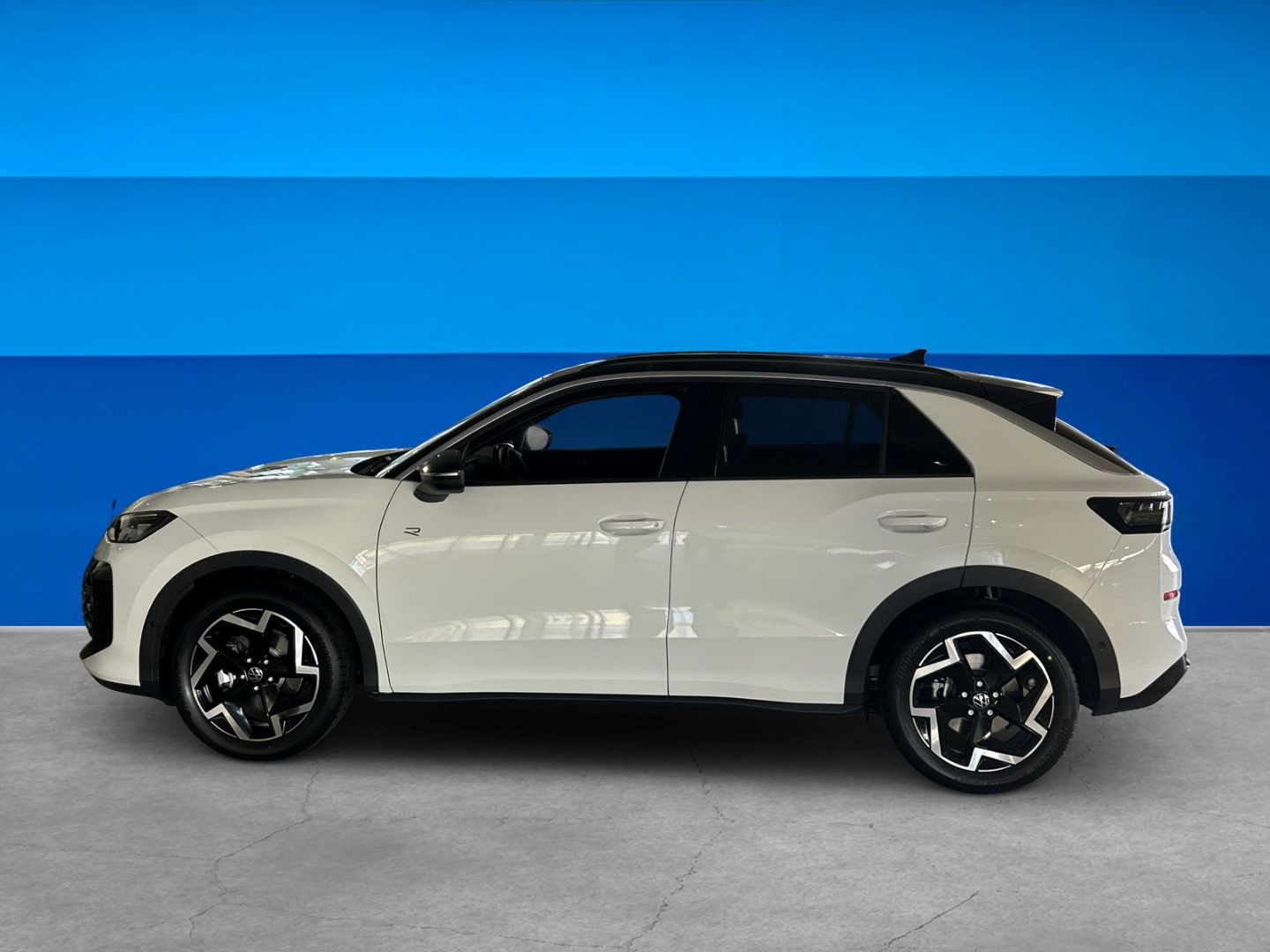 Fahrzeugabbildung Volkswagen T-Roc R-Line 1.5l eTSI EASY OPEN IQ.LIGHT AHK