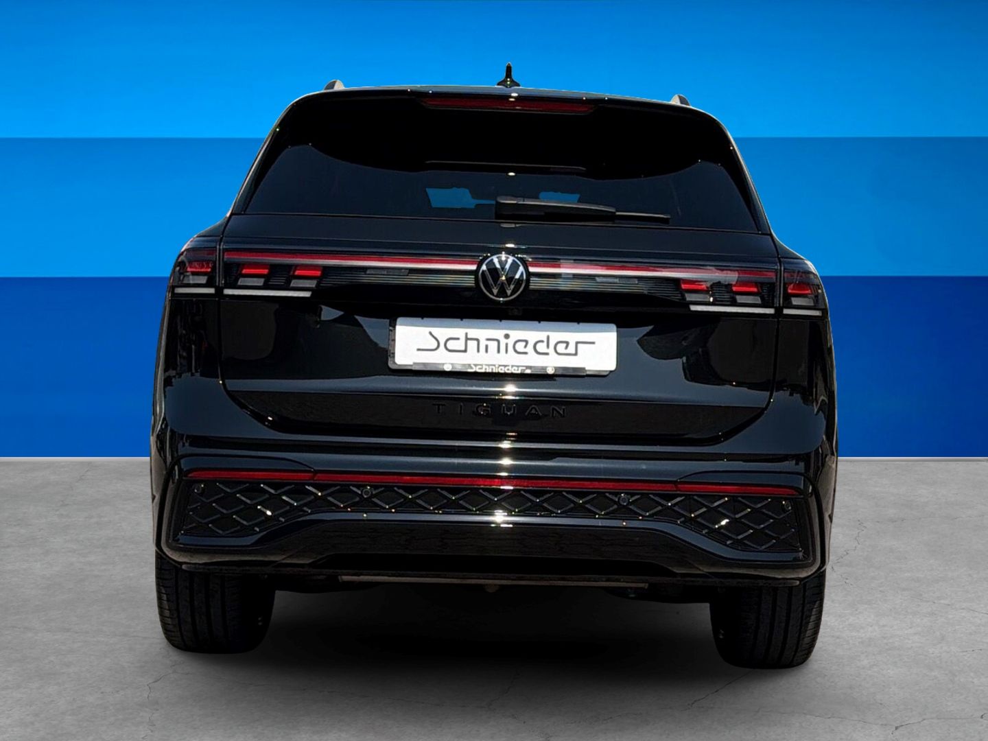 Fahrzeugabbildung Volkswagen Tiguan R-Line 1,5 l eHybrid HD MATRIX IQ.DRIVE B - mit KI generiert/bearbeitet