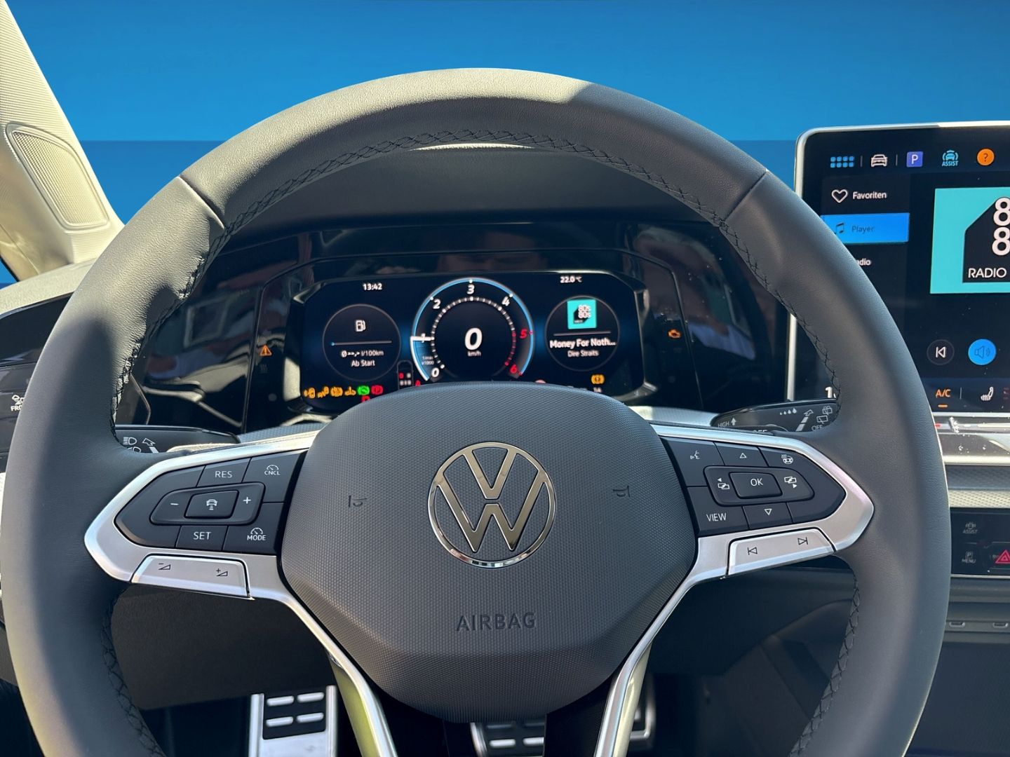 Fahrzeug 11 Fahrzeugabbildung Volkswagen Golf Variant Energy 2,0l TDI DSG LED+ AREA VIEW