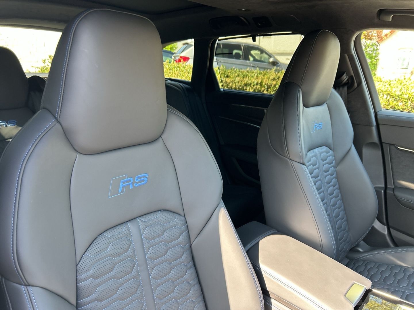 Fahrzeug 23 Fahrzeugabbildung Audi RS6 PERFORMANCE,LASER,PANO,B&O,SPORTABGAS,KERAMI