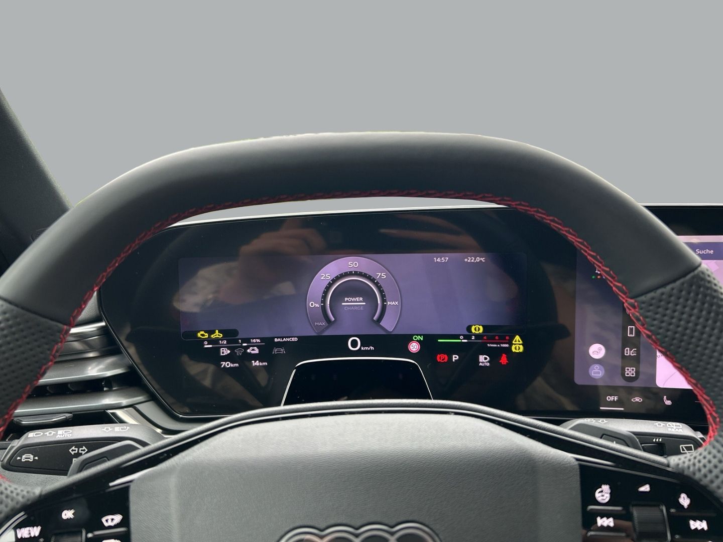 Fahrzeug 13 Fahrzeugabbildung Audi A5 AVANT E-HYBRID 220 kW+LED+AHK+TECHPRO+KAMERA