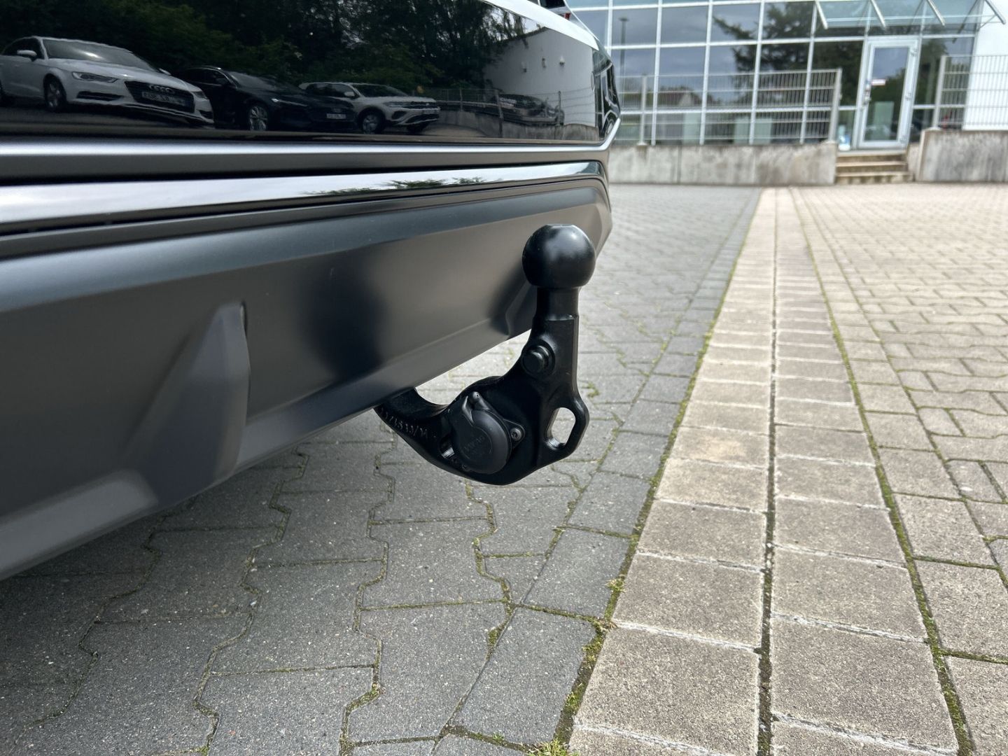 Fahrzeug 23 Fahrzeugabbildung Audi A5 AVANT E-HYBRID 220 kW+LED+AHK+TECHPRO+KAMERA