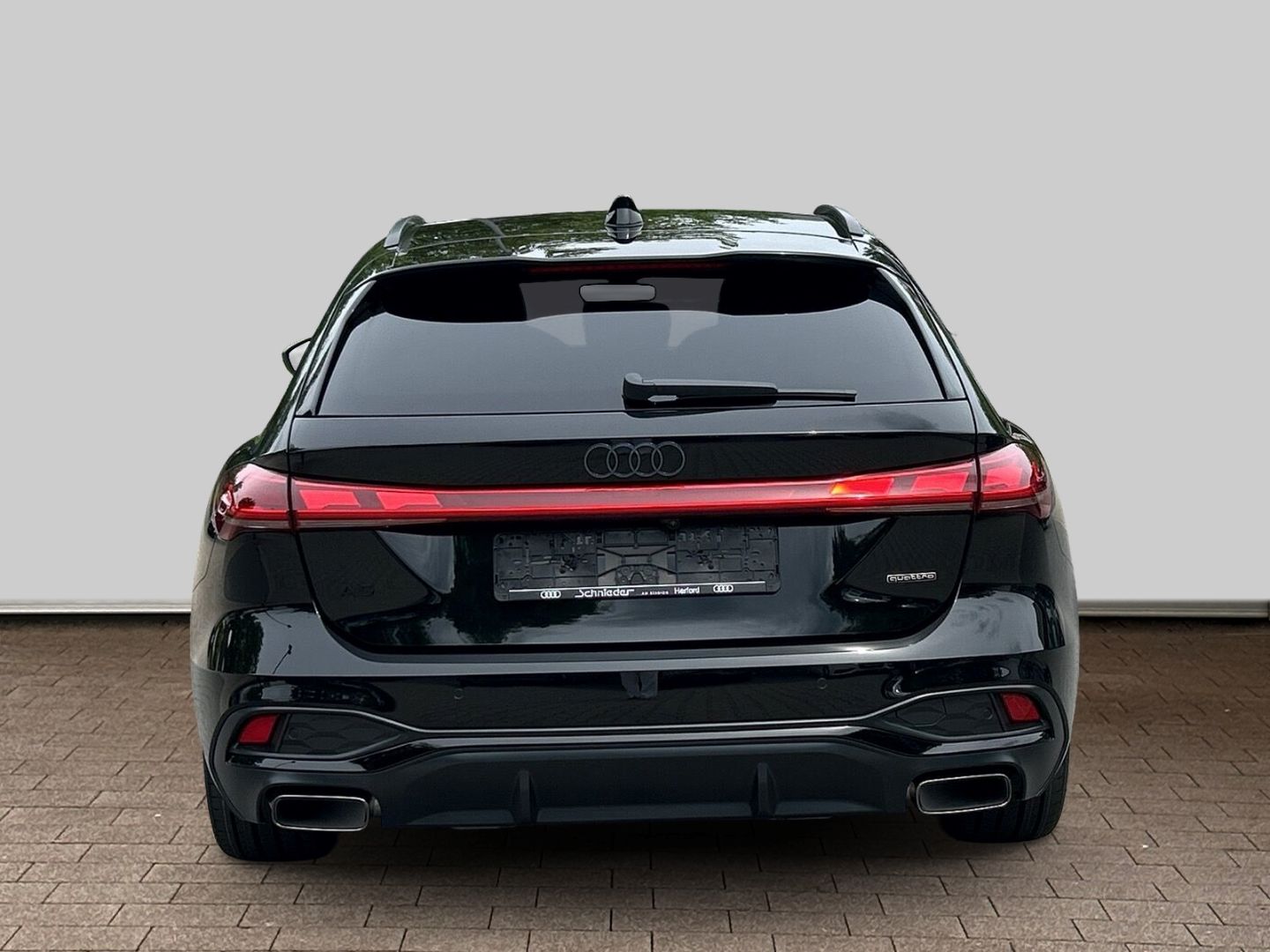 Fahrzeug 7 Fahrzeugabbildung Audi A5 AVANT E-HYBRID 220 kW+LED+AHK+TECHPRO+KAMERA