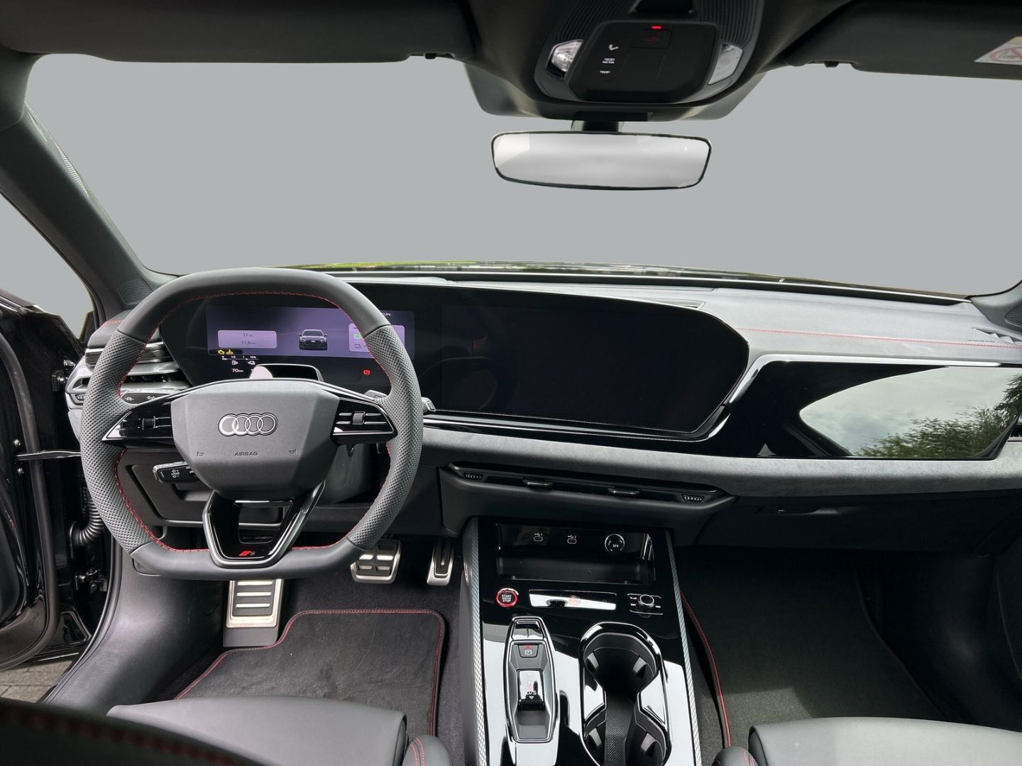 Fahrzeug 9 Fahrzeugabbildung Audi A5 AVANT E-HYBRID 220 kW+LED+AHK+TECHPRO+KAMERA
