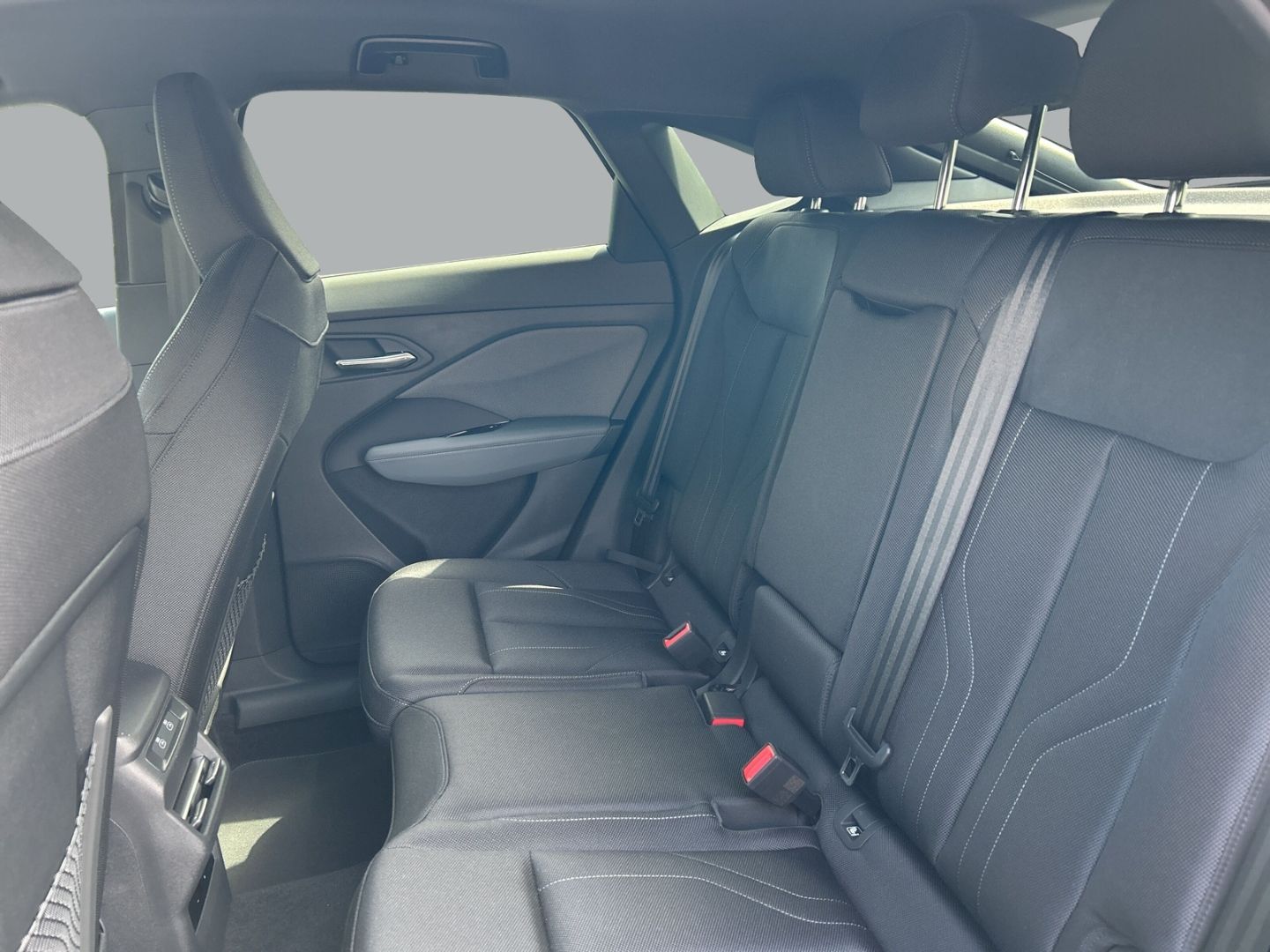 Fahrzeug 12 Fahrzeugabbildung Audi Q3 SPORTBACK TFSI 110 kW+LED+AHK+HUD+PDC+SPORTSI