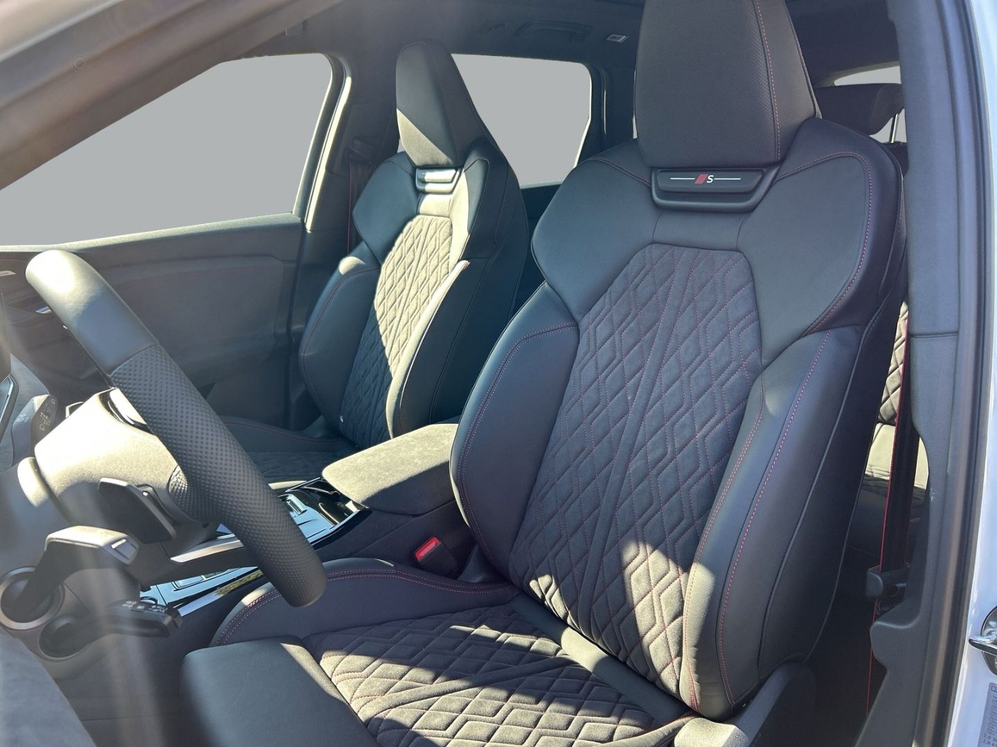 Fahrzeug 13 Fahrzeugabbildung Audi Q6 e-tron SUV PERFORMANCE+LED+PANO+HUD+TECHP+AHK