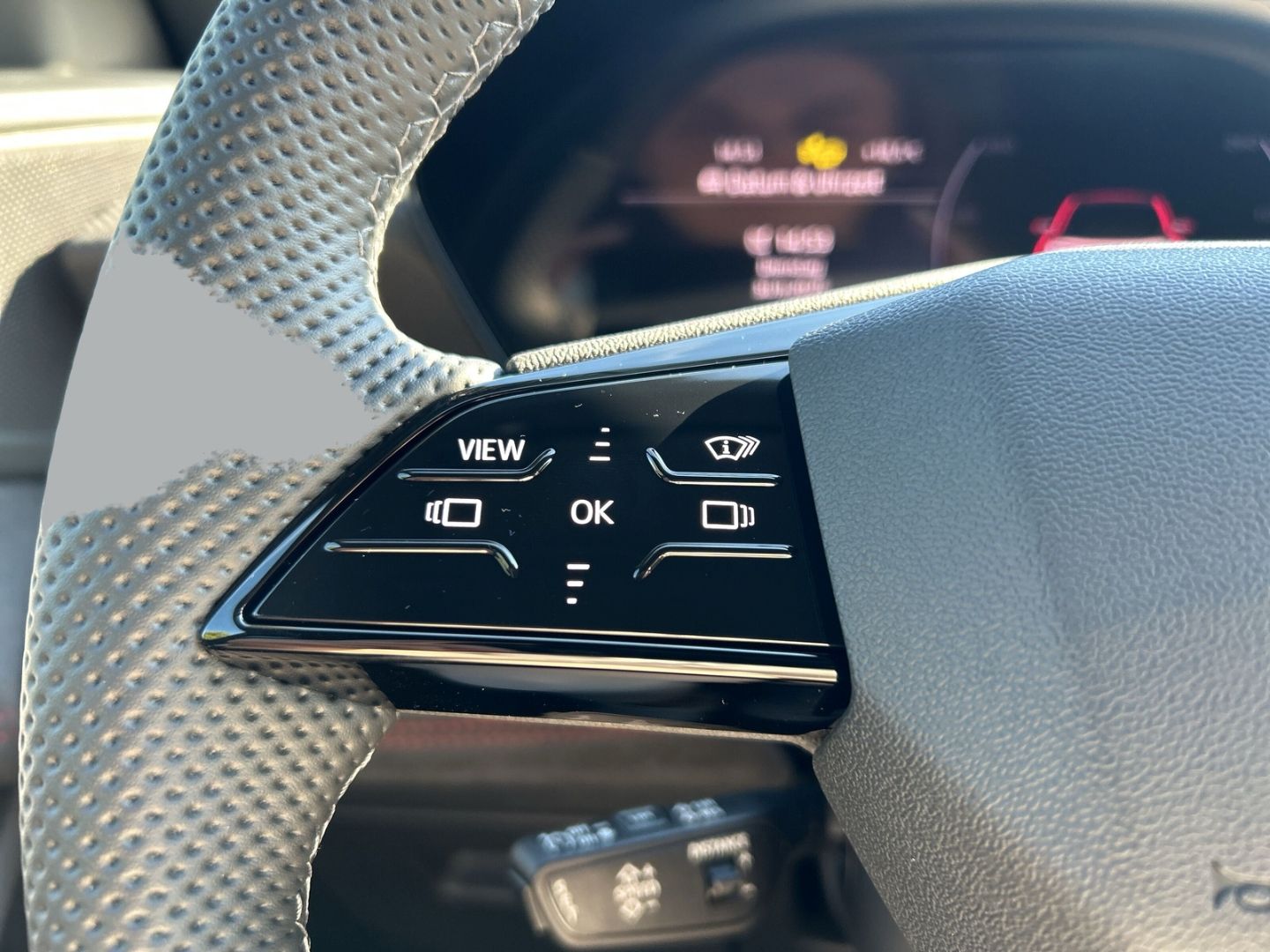 Fahrzeug 16 Fahrzeugabbildung Audi Q6 e-tron SUV PERFORMANCE+LED+PANO+HUD+TECHP+AHK