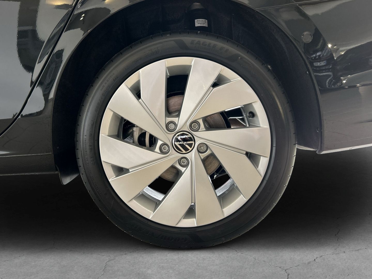 Fahrzeugabbildung Volkswagen Golf Variant ENERGY Life 2,0l TDI AHK AREA VIEW