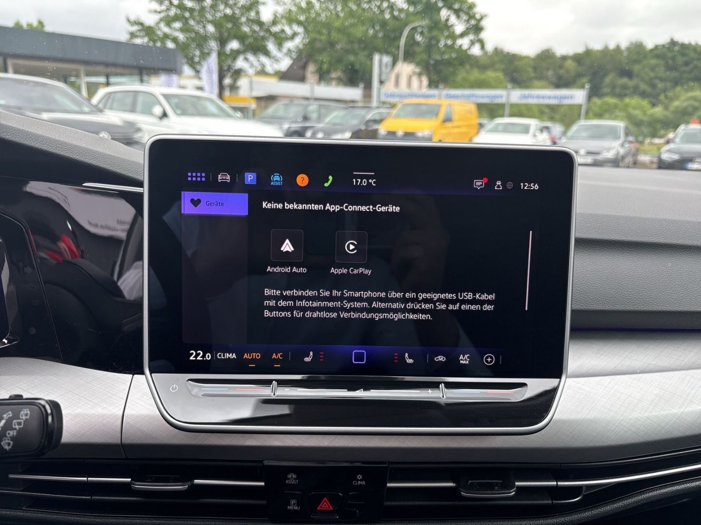 Fahrzeug 18 Fahrzeugabbildung Volkswagen Golf Variant 8 1.5 eTSI Life DSG CARPLAY ALLWETT