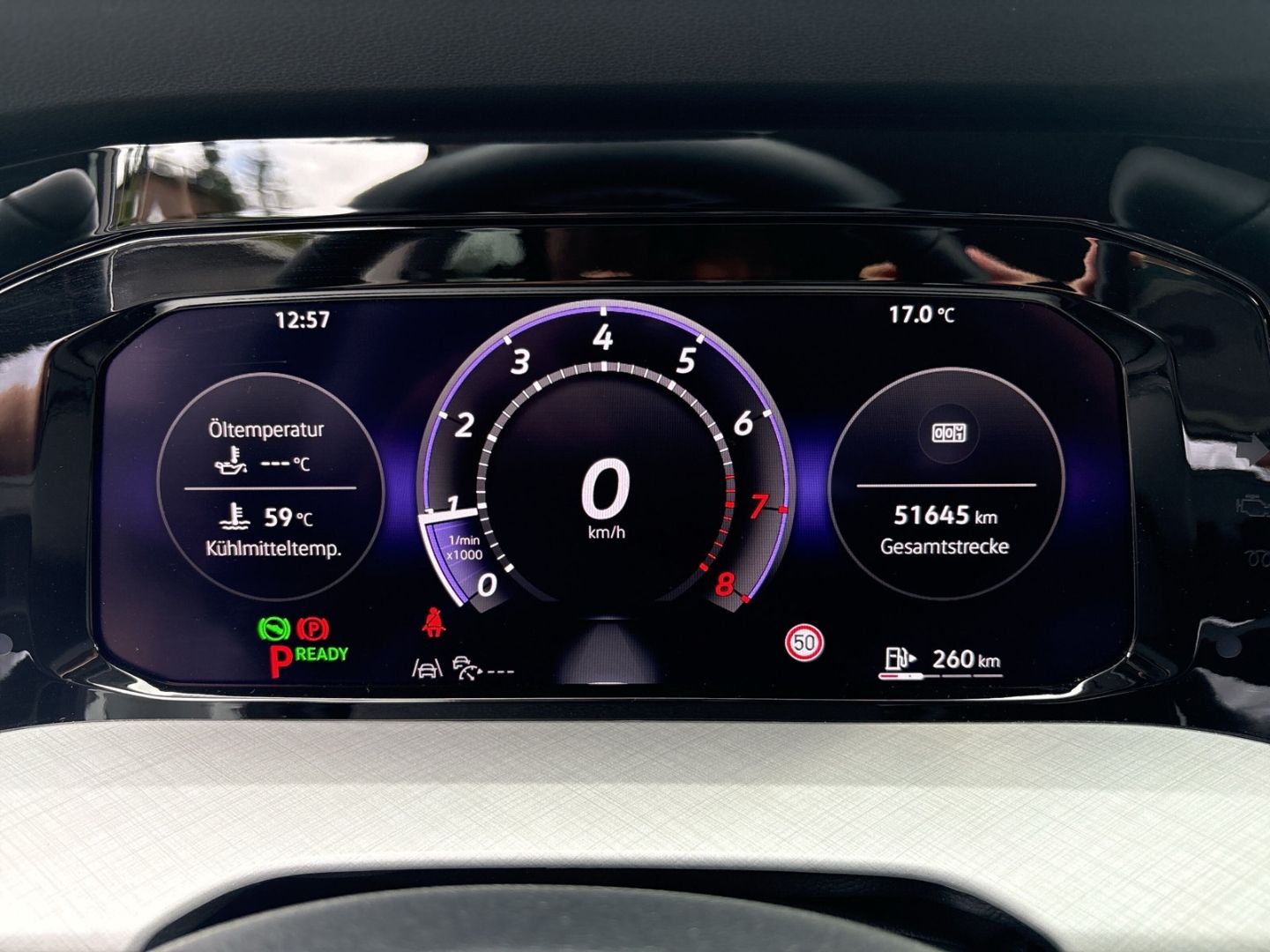 Fahrzeug 20 Fahrzeugabbildung Volkswagen Golf Variant 8 1.5 eTSI Life DSG CARPLAY ALLWETT