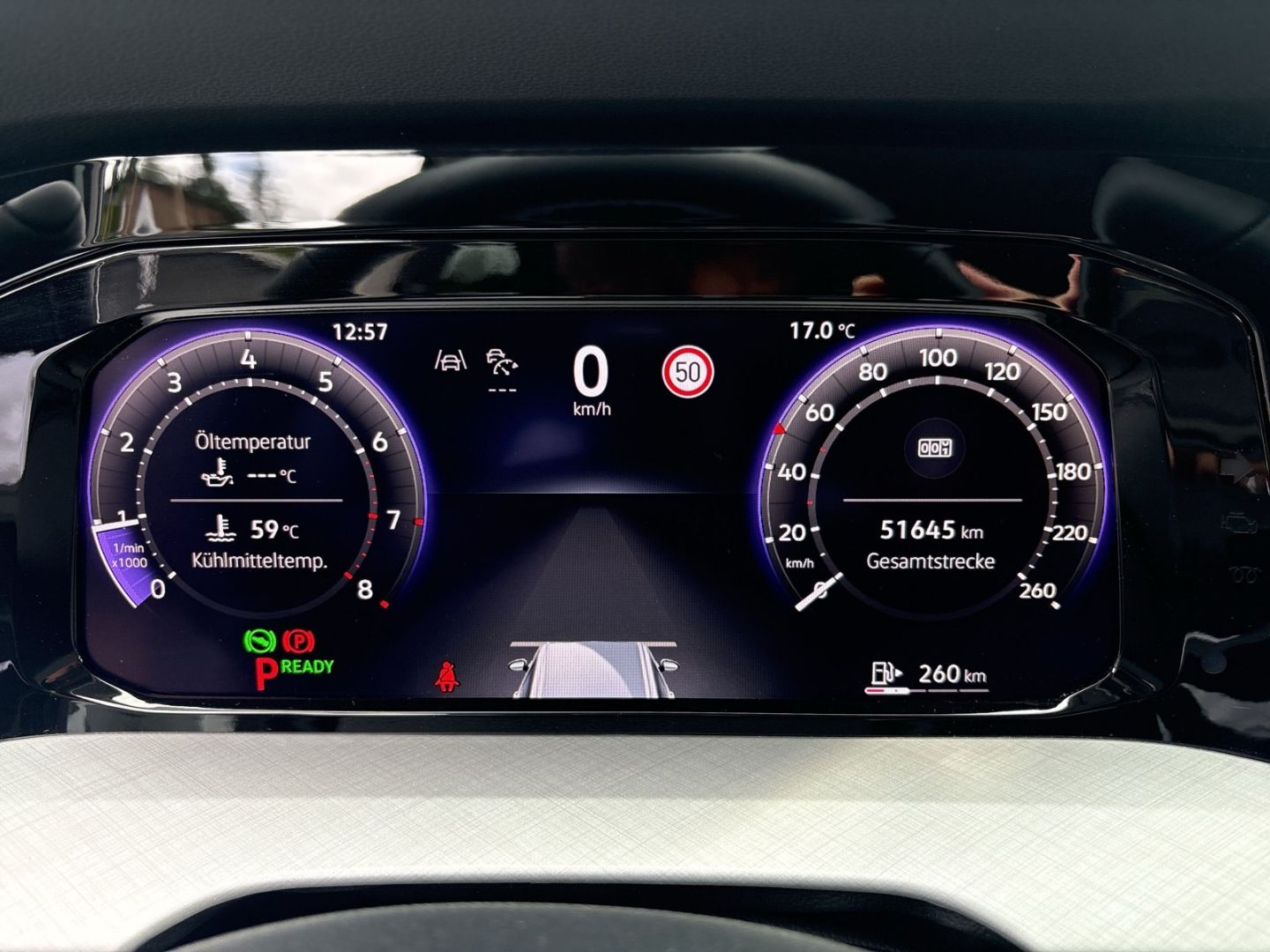 Fahrzeug 21 Fahrzeugabbildung Volkswagen Golf Variant 8 1.5 eTSI Life DSG CARPLAY ALLWETT