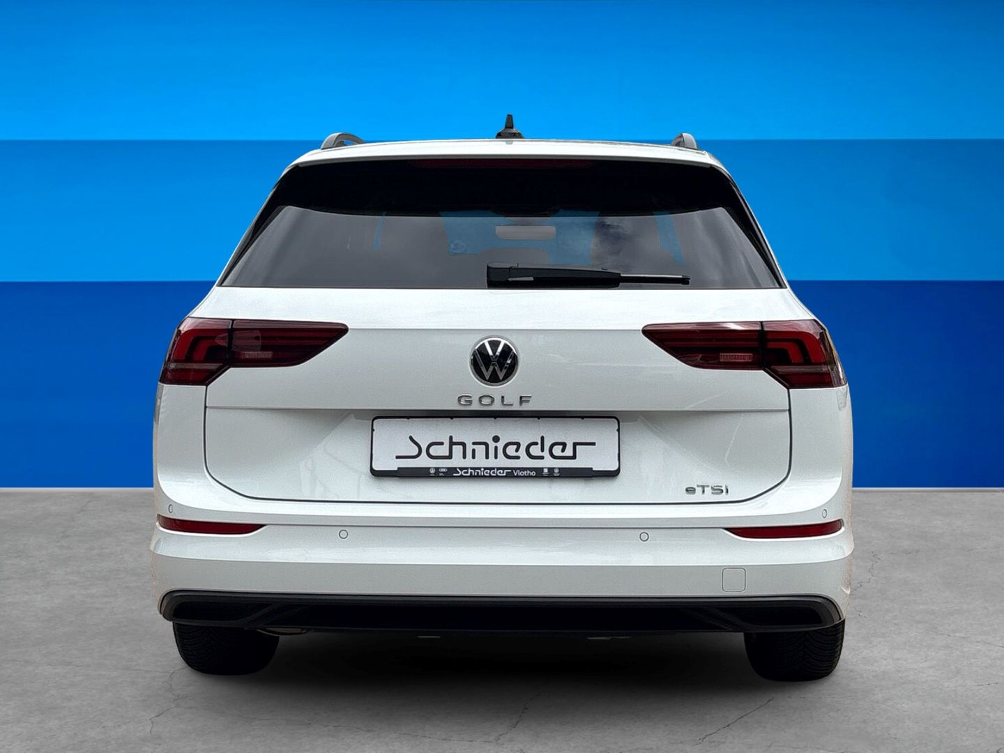 Fahrzeug 9 Fahrzeugabbildung Volkswagen Golf Variant 8 1.5 eTSI Life DSG CARPLAY ALLWETT