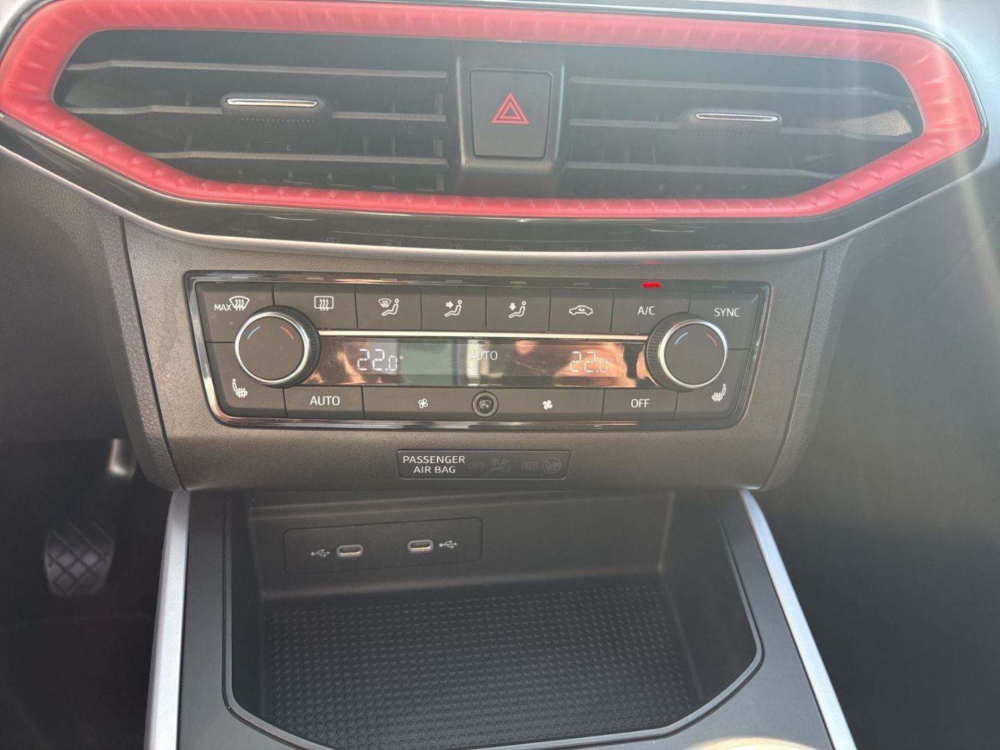 Fahrzeugabbildung SEAT Arona FR 1.0 TSI LED SHZ PDC CARPLAY
