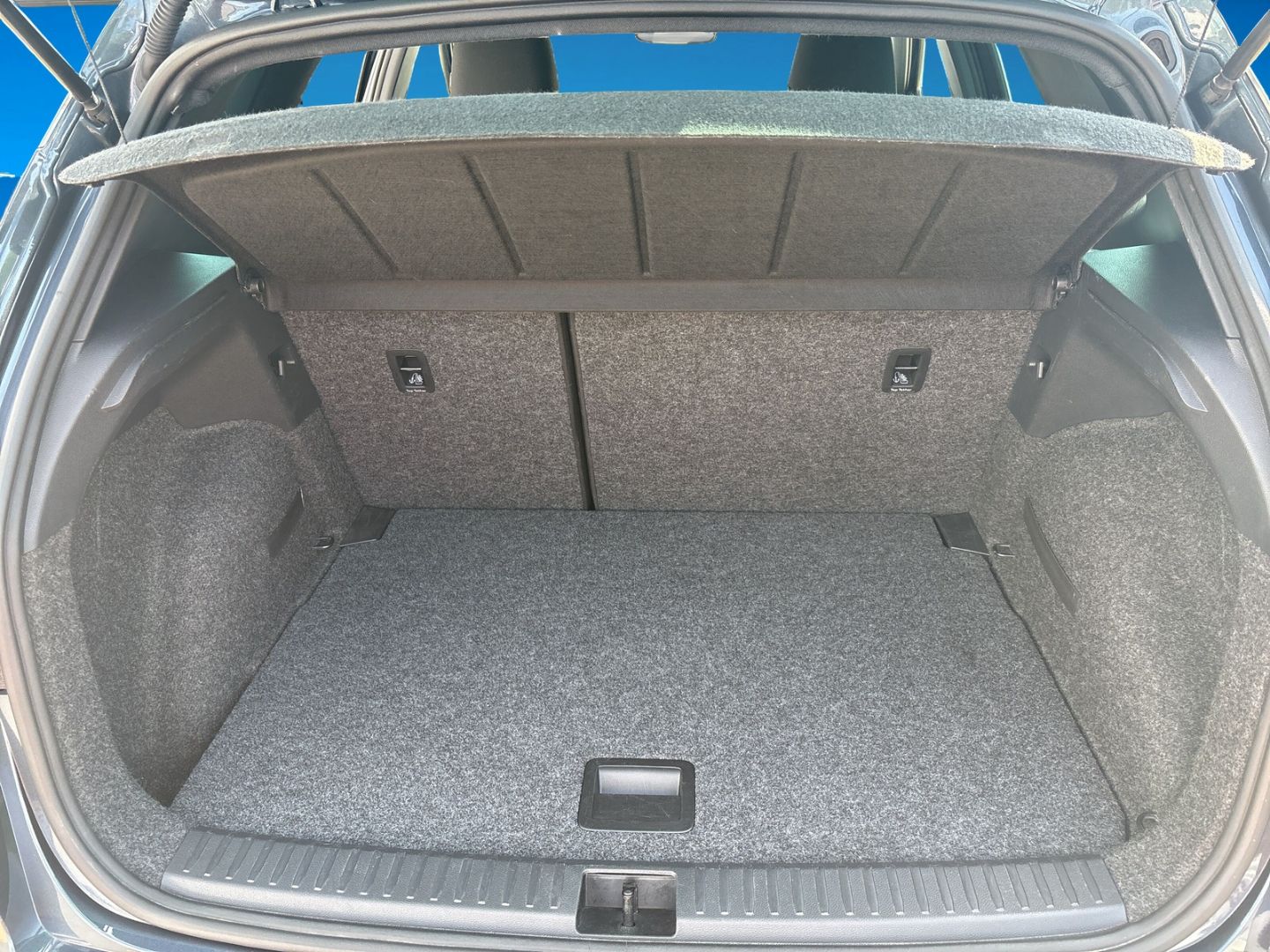 Fahrzeugabbildung SEAT Arona FR 1.0 TSI LED SHZ PDC CARPLAY