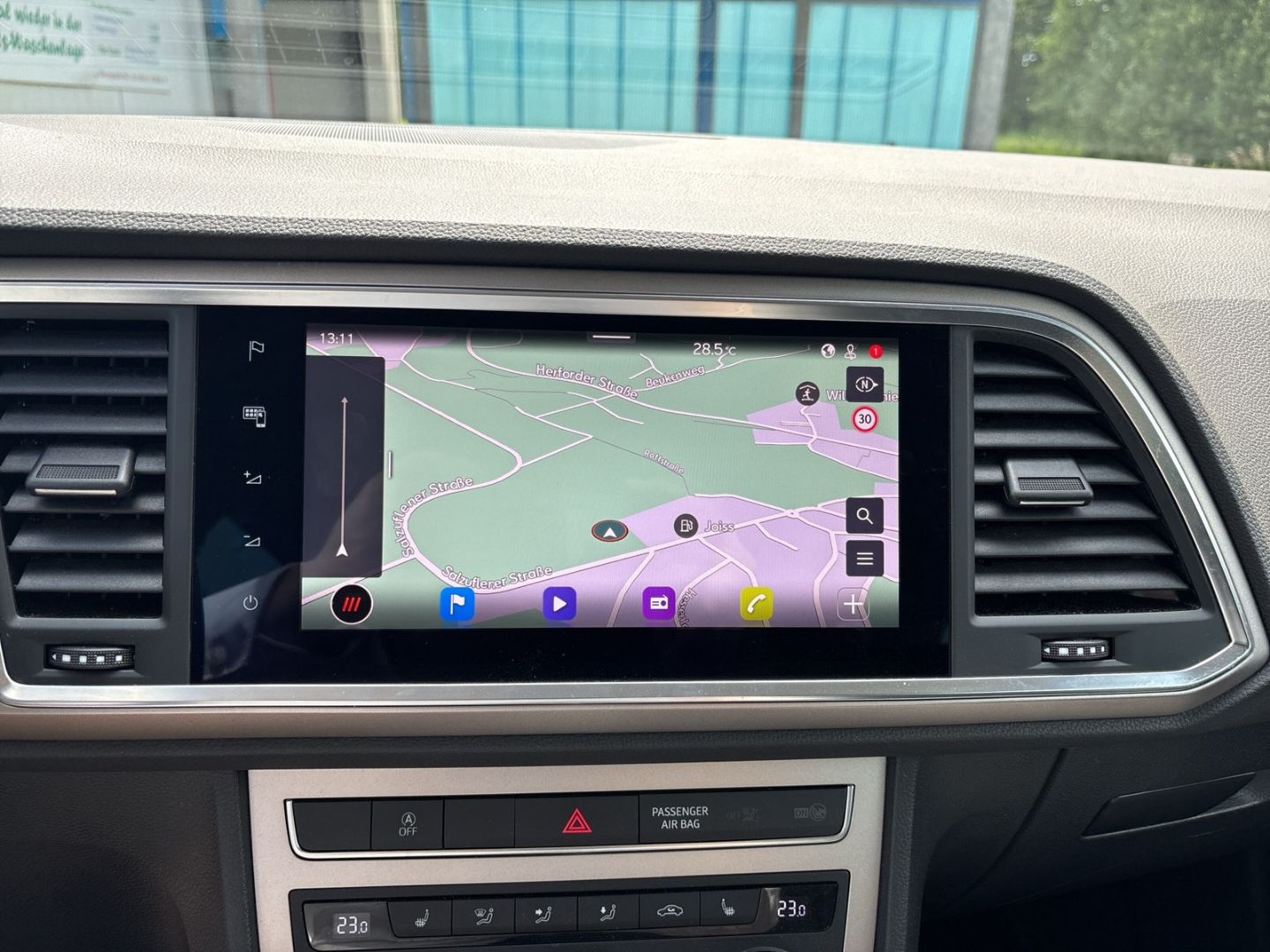 Fahrzeugabbildung SEAT Ateca 1.5 TSI DSG Xperience NAVI CAM CARPLAY NAV