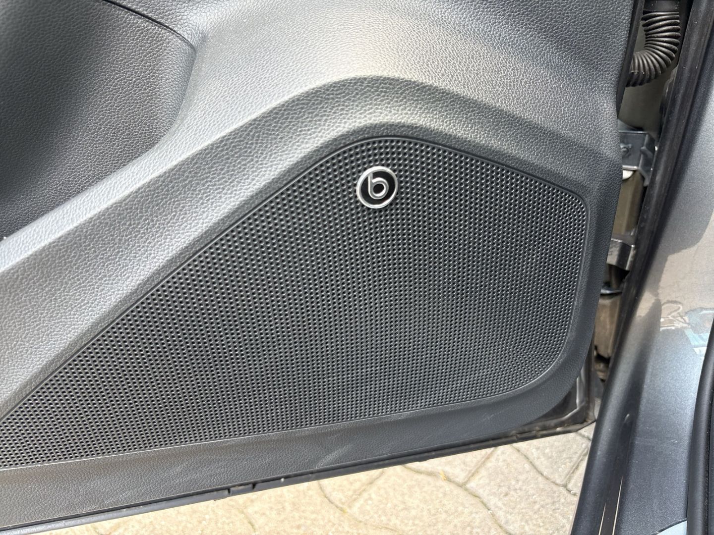 Fahrzeugabbildung SEAT Ateca 1.5 TSI DSG Xperience NAVI CAM CARPLAY NAV