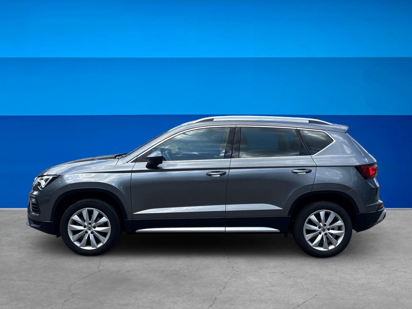 Fahrzeugabbildung SEAT Ateca 1.5 TSI DSG Xperience NAVI CAM CARPLAY NAV