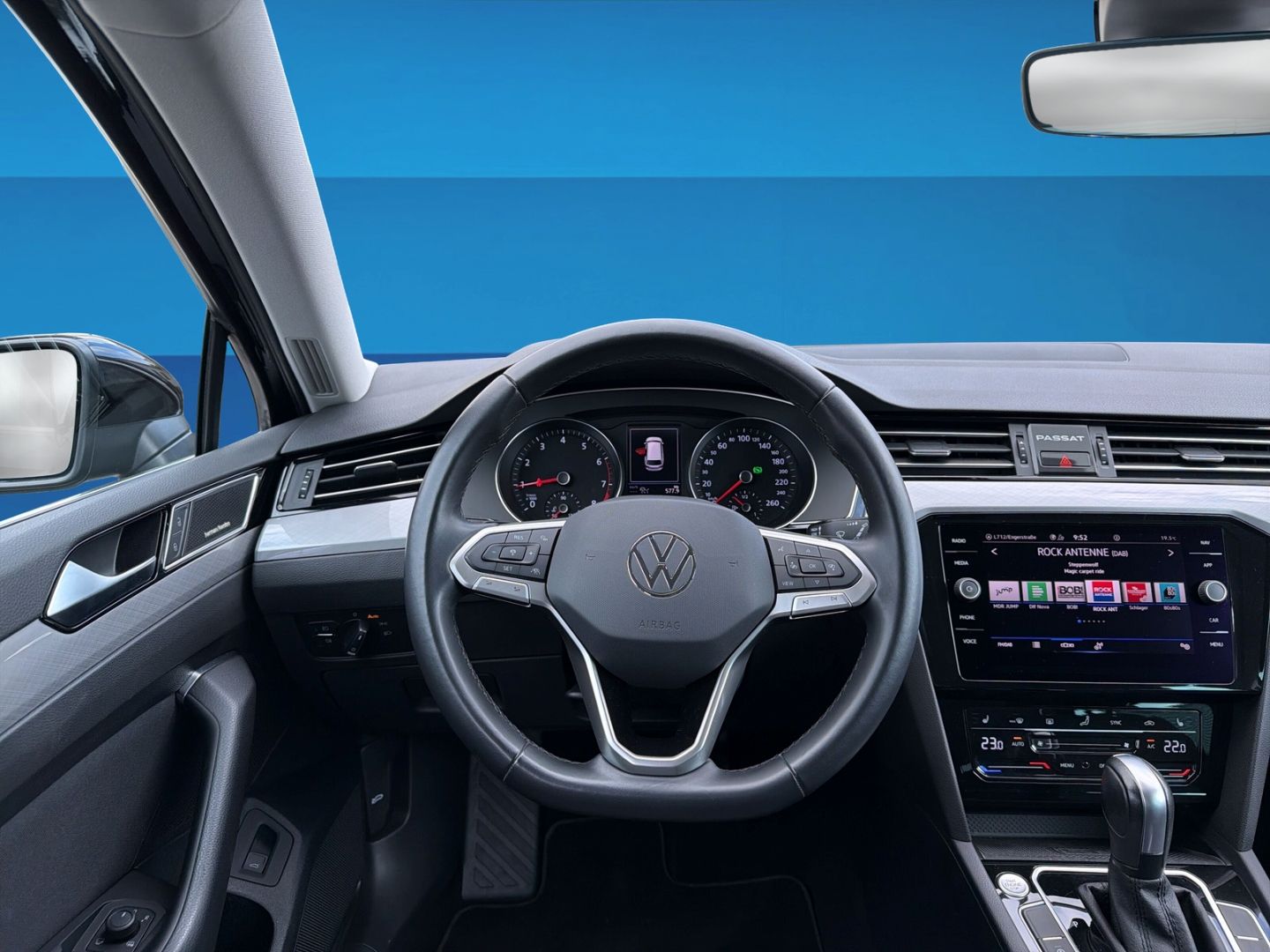 Fahrzeug 13 Fahrzeugabbildung Volkswagen Passat 1.5 TSI Business Climatic ACC LED Keyless