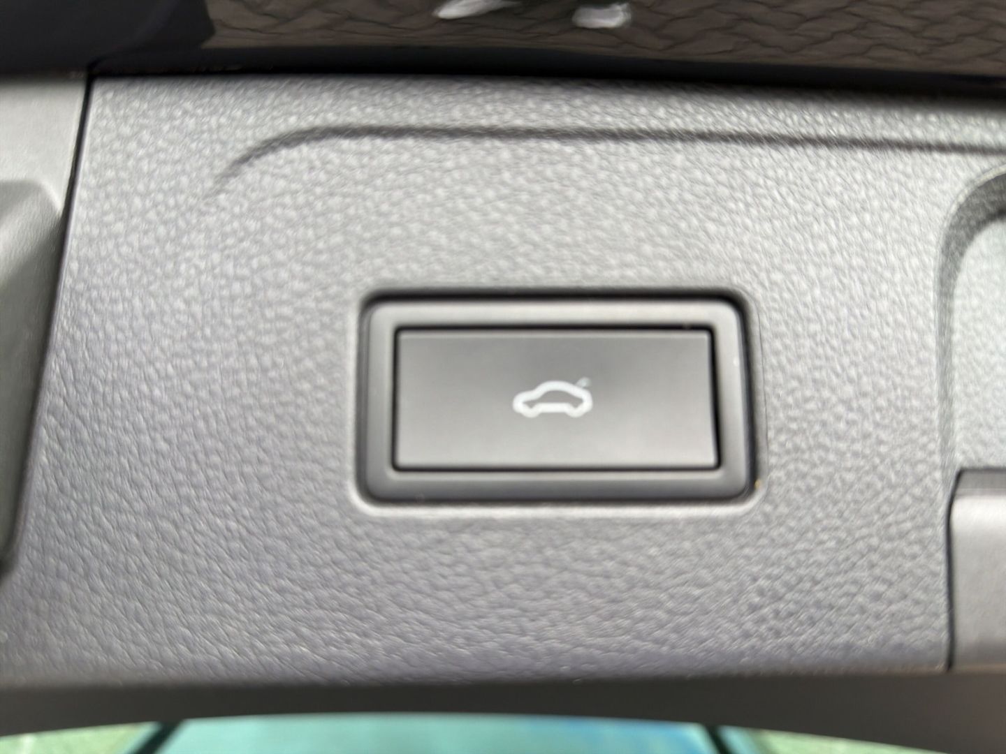 Fahrzeug 16 Fahrzeugabbildung Volkswagen Passat 1.5 TSI Business Climatic ACC LED Keyless