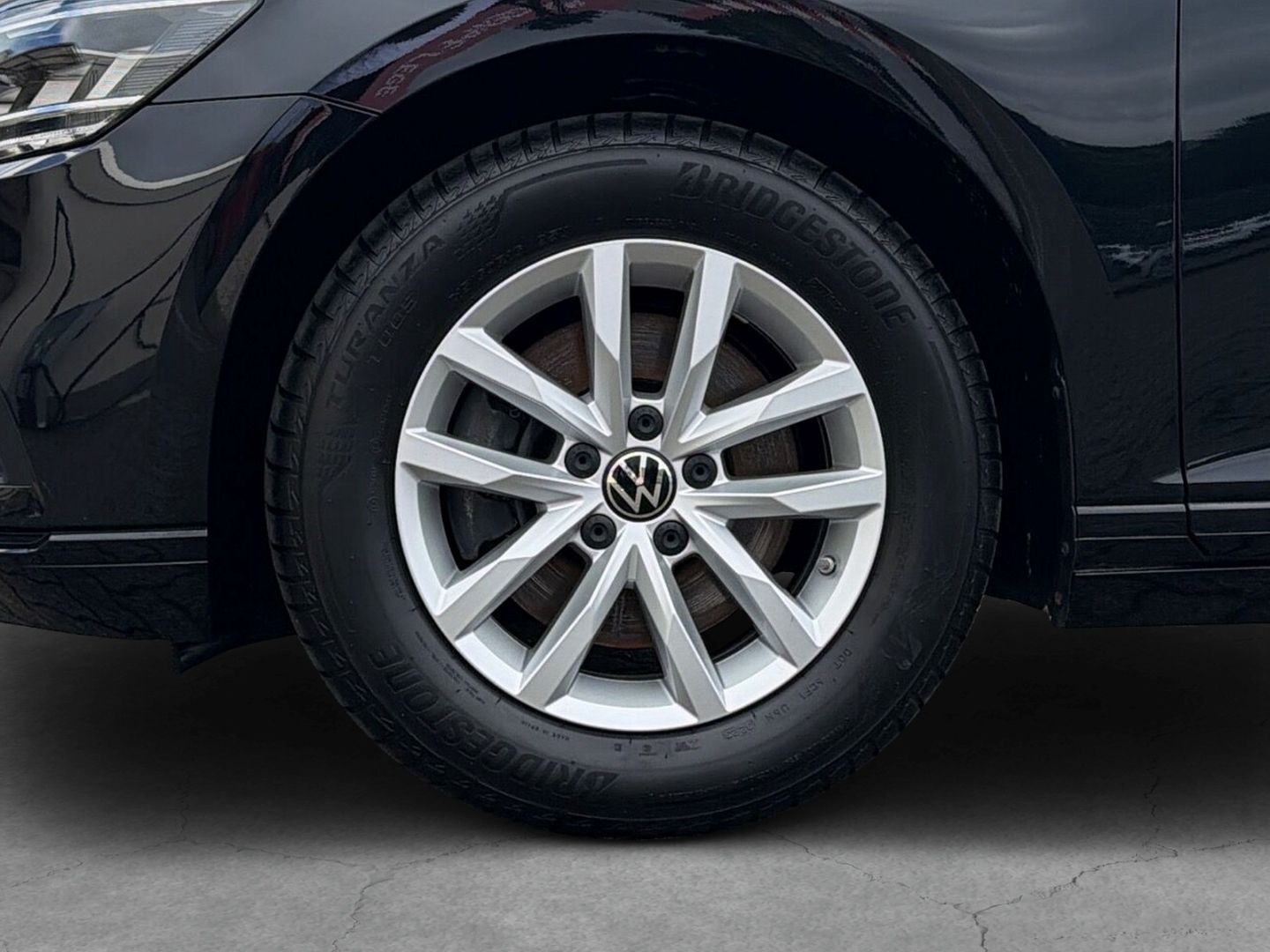 Fahrzeug 10 Fahrzeugabbildung Volkswagen Passat 1.5 TSI Business Climatic ACC LED Keyless