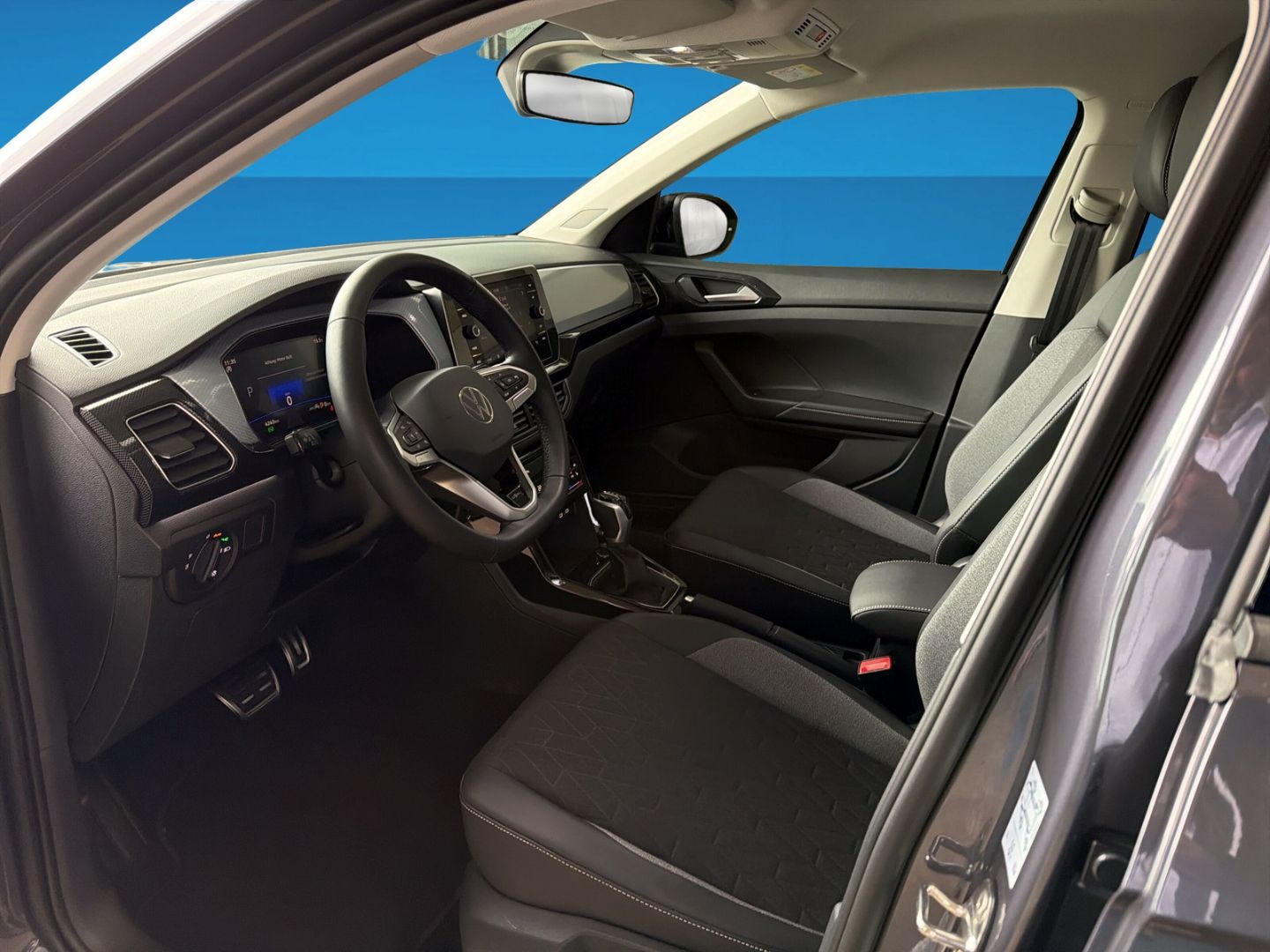 Fahrzeug 12 Fahrzeugabbildung Volkswagen T-Cross 1.0 TSI Goal Rear View LED Climatronic