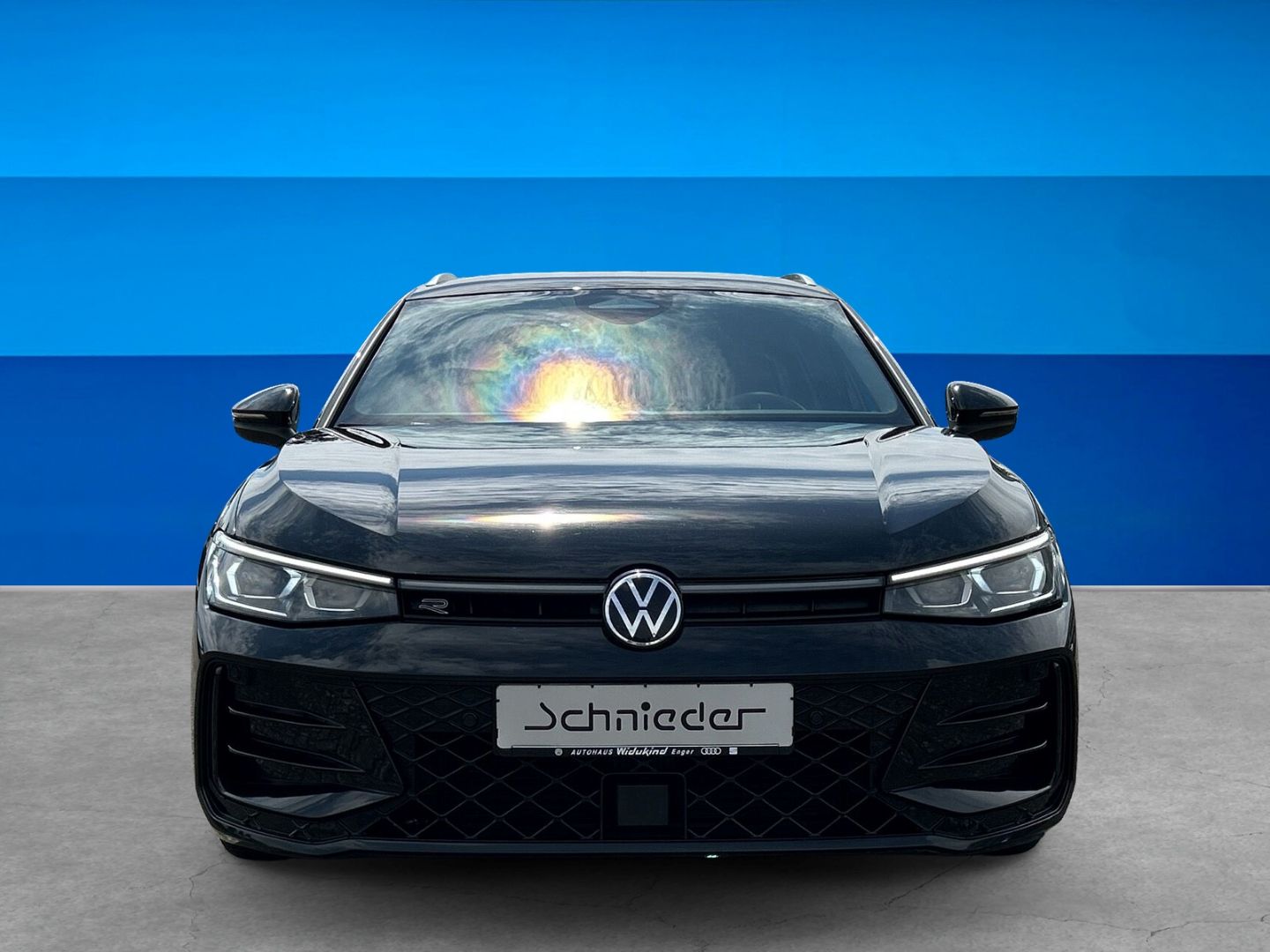 Fahrzeug 7 Fahrzeugabbildung Volkswagen Passat 2.0 TDI 110 kW R-line Sportpaket Navi Dig - mit KI generiert/bearbeitet