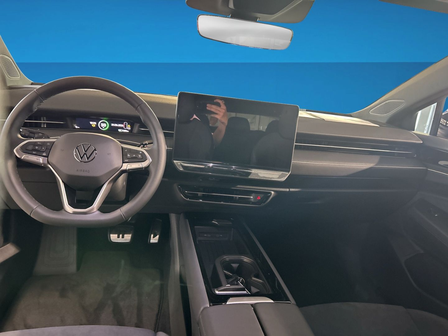 Fahrzeugabbildung Volkswagen ID.7 Tourer Pro BLACK STYLE EXTERIEUR AHK INTERI