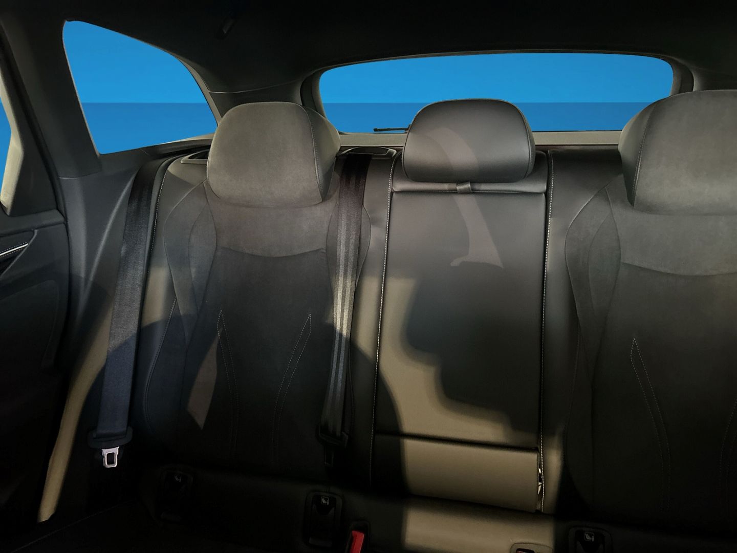 Fahrzeugabbildung Volkswagen ID.7 Tourer Pro BLACK STYLE EXTERIEUR AHK INTERI