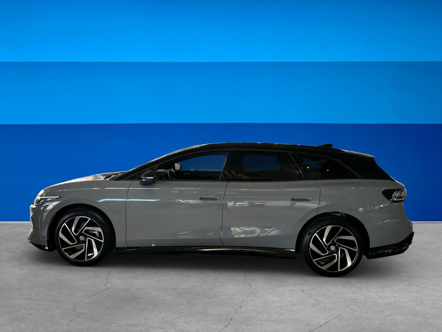Fahrzeugabbildung Volkswagen ID.7 Tourer Pro BLACK STYLE EXTERIEUR AHK INTERI