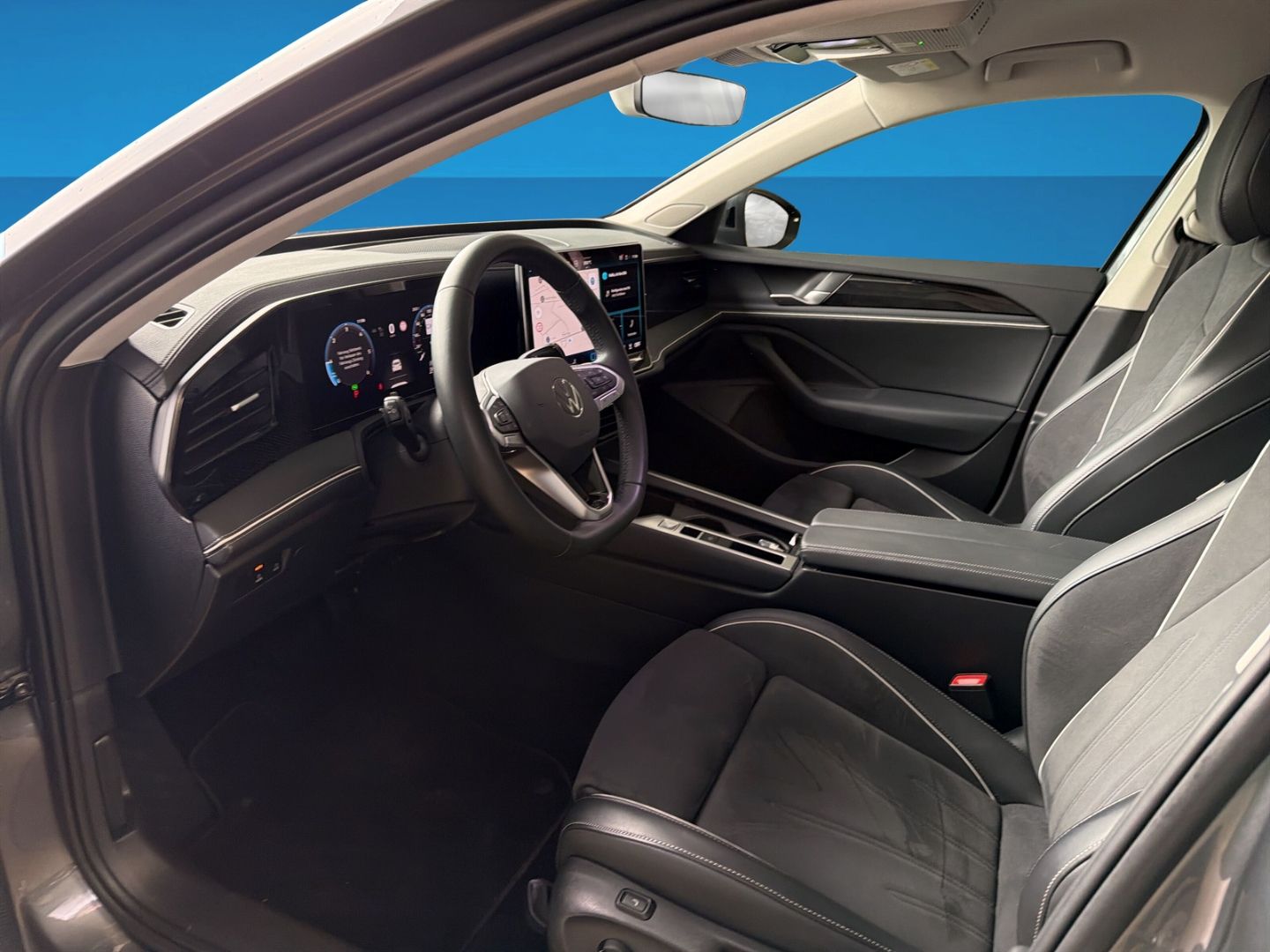 Fahrzeug 12 Fahrzeugabbildung Volkswagen Passat 2.0 TDI Business Rear View Climatronic