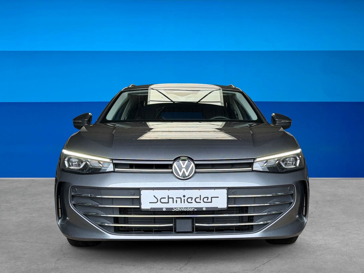 Fahrzeug 8 Fahrzeugabbildung Volkswagen Passat 2.0 TDI Business Rear View Climatronic