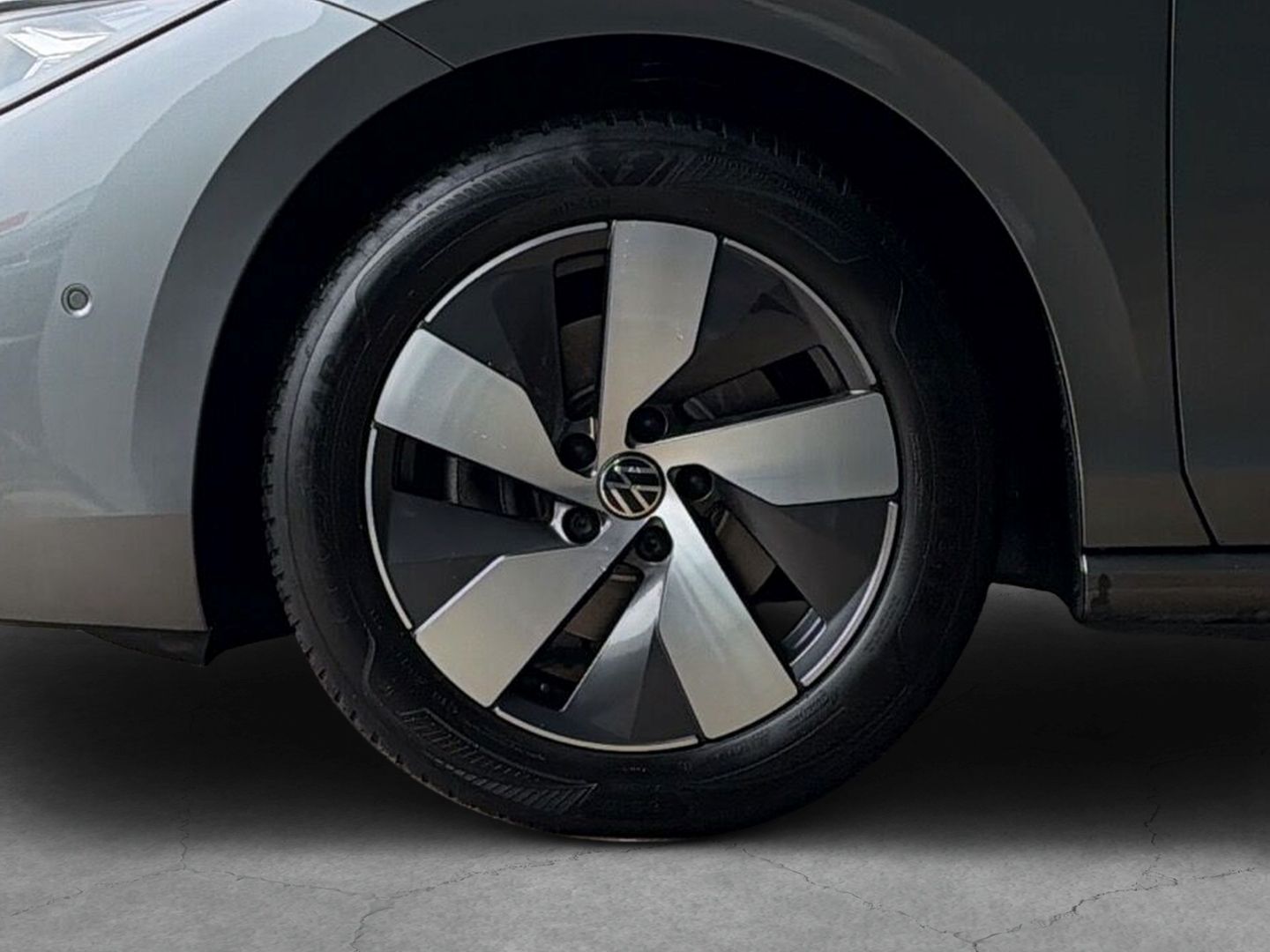 Fahrzeug 10 Fahrzeugabbildung Volkswagen Passat 2.0 TDI Business Rear View Climatronic