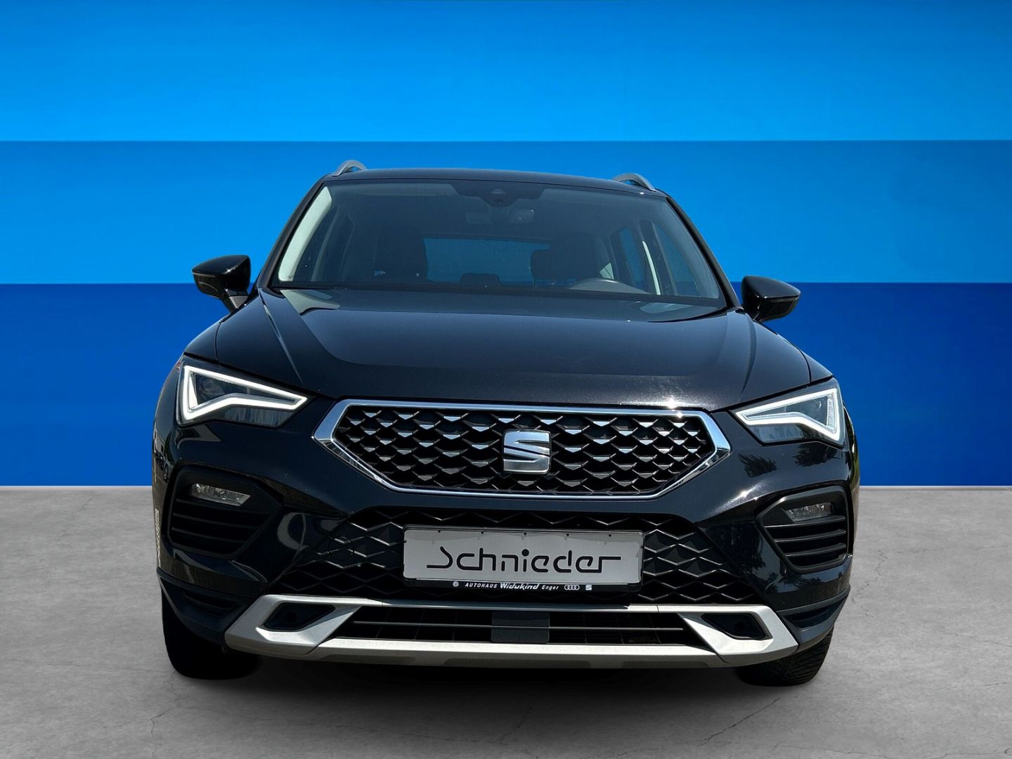 Fahrzeugabbildung SEAT Ateca 1.5 TSI Xperience Navi Leder Digitales Coc - mit KI generiert/bearbeitet