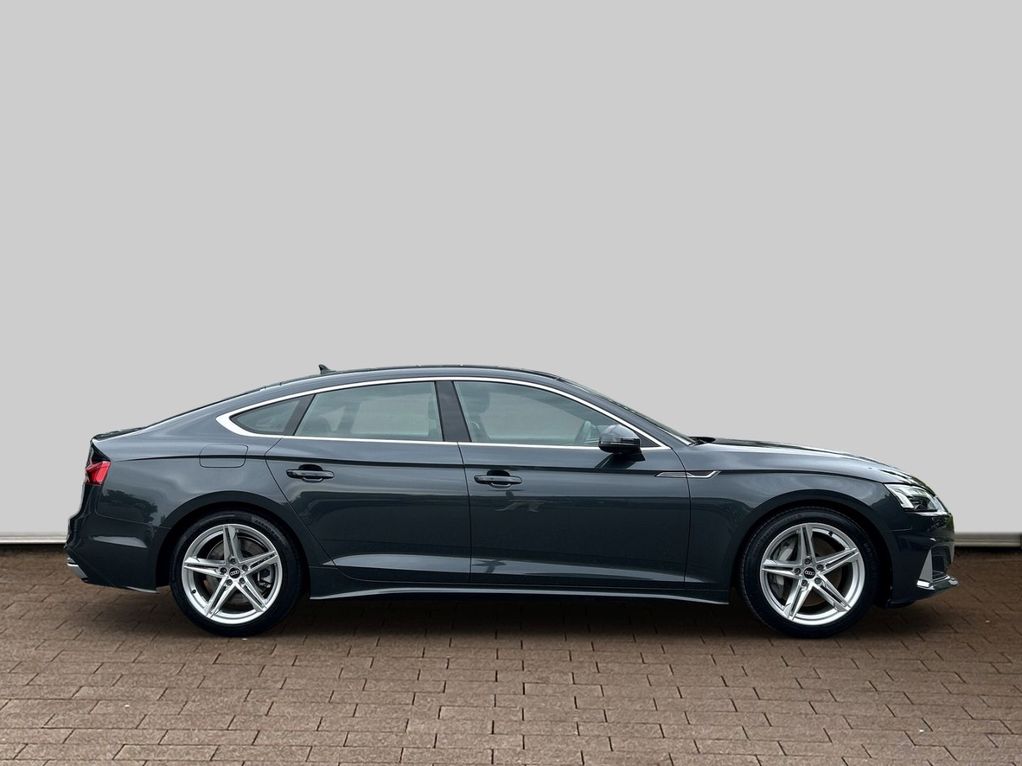 Fahrzeug 8 Fahrzeugabbildung Audi A5 advanced Sportback 50 TDI quattro S Line Matr