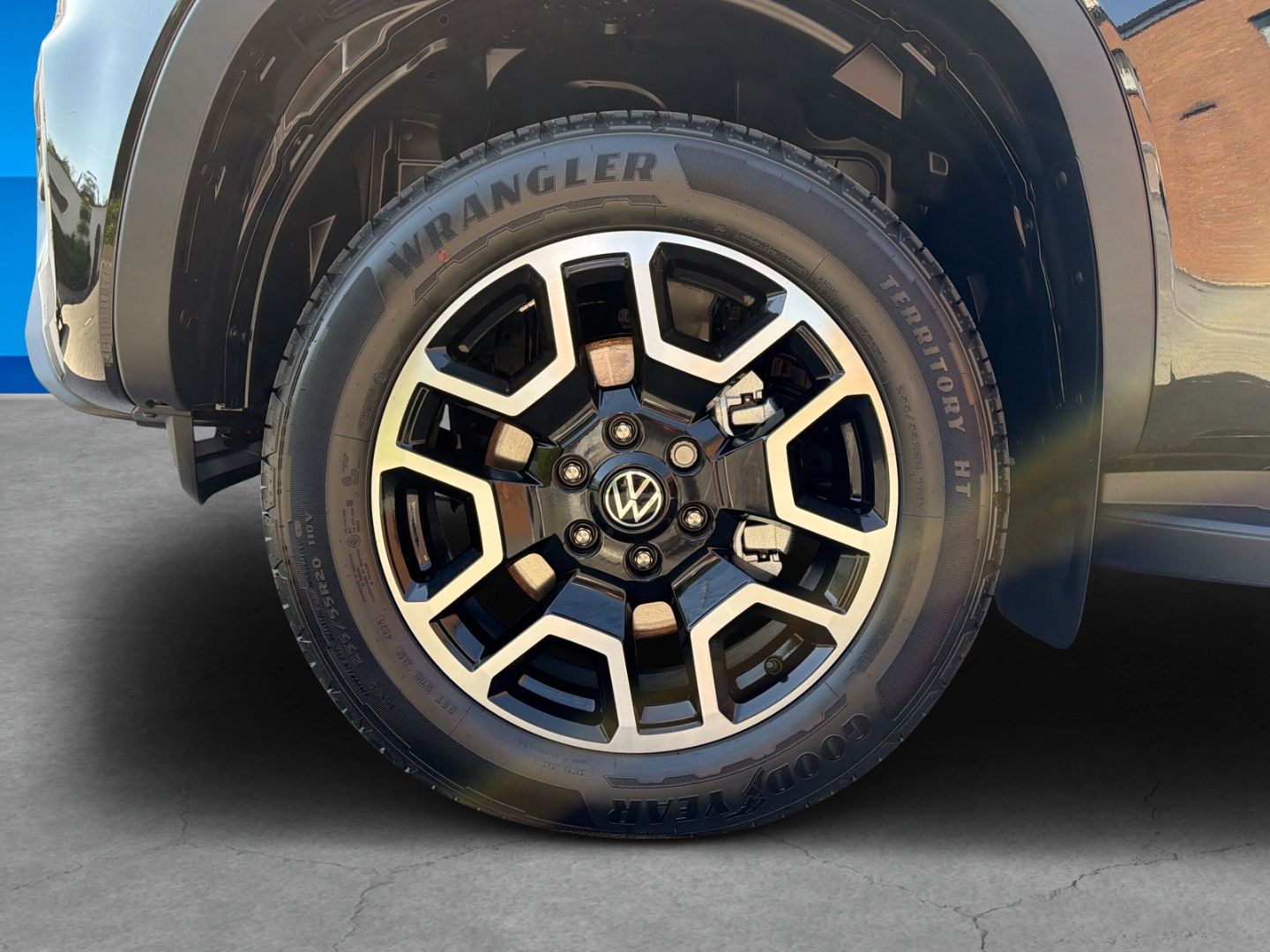 Fahrzeug 8 Fahrzeugabbildung Volkswagen Amarok Doppelkabine 4Motion PanAmericana DC Moto