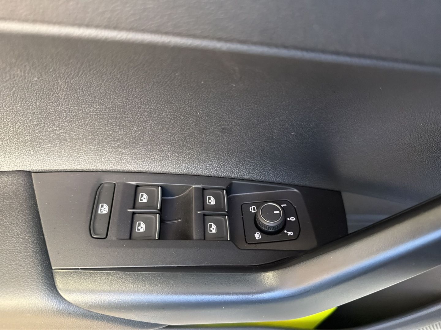 Fahrzeugabbildung Volkswagen Polo 1.0 TSI Goal AHK Rear View LED