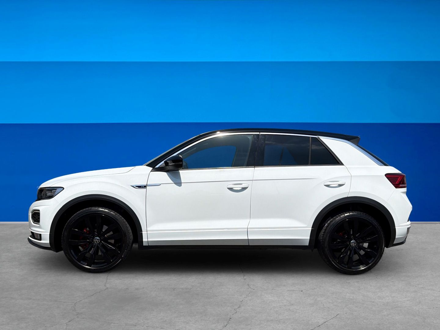 Fahrzeugabbildung Volkswagen T-Roc 1.5 TSI DSG R-Line Sport Rear View Navi